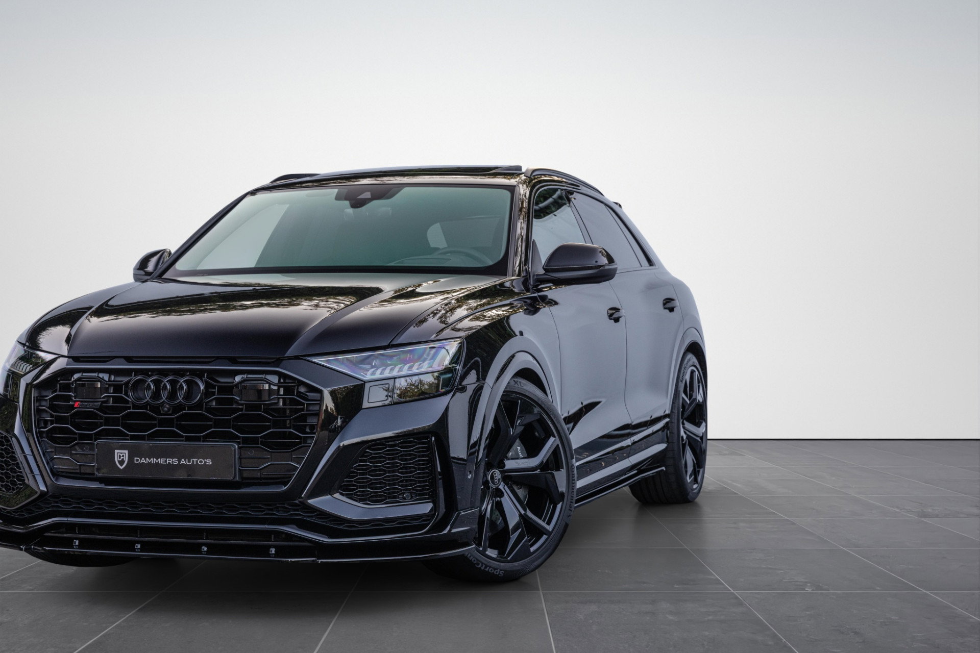 Audi RSQ8