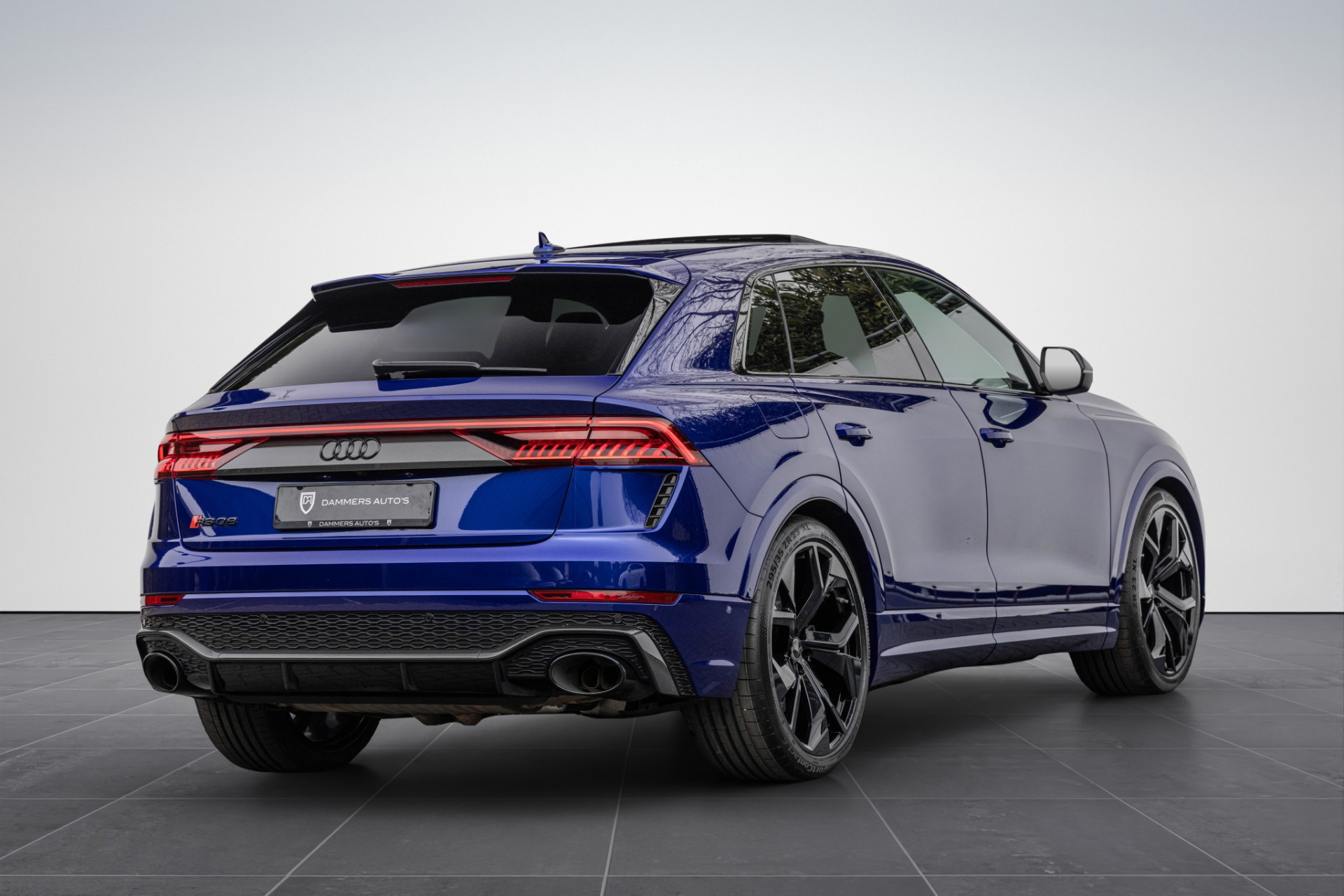 Audi RSQ8