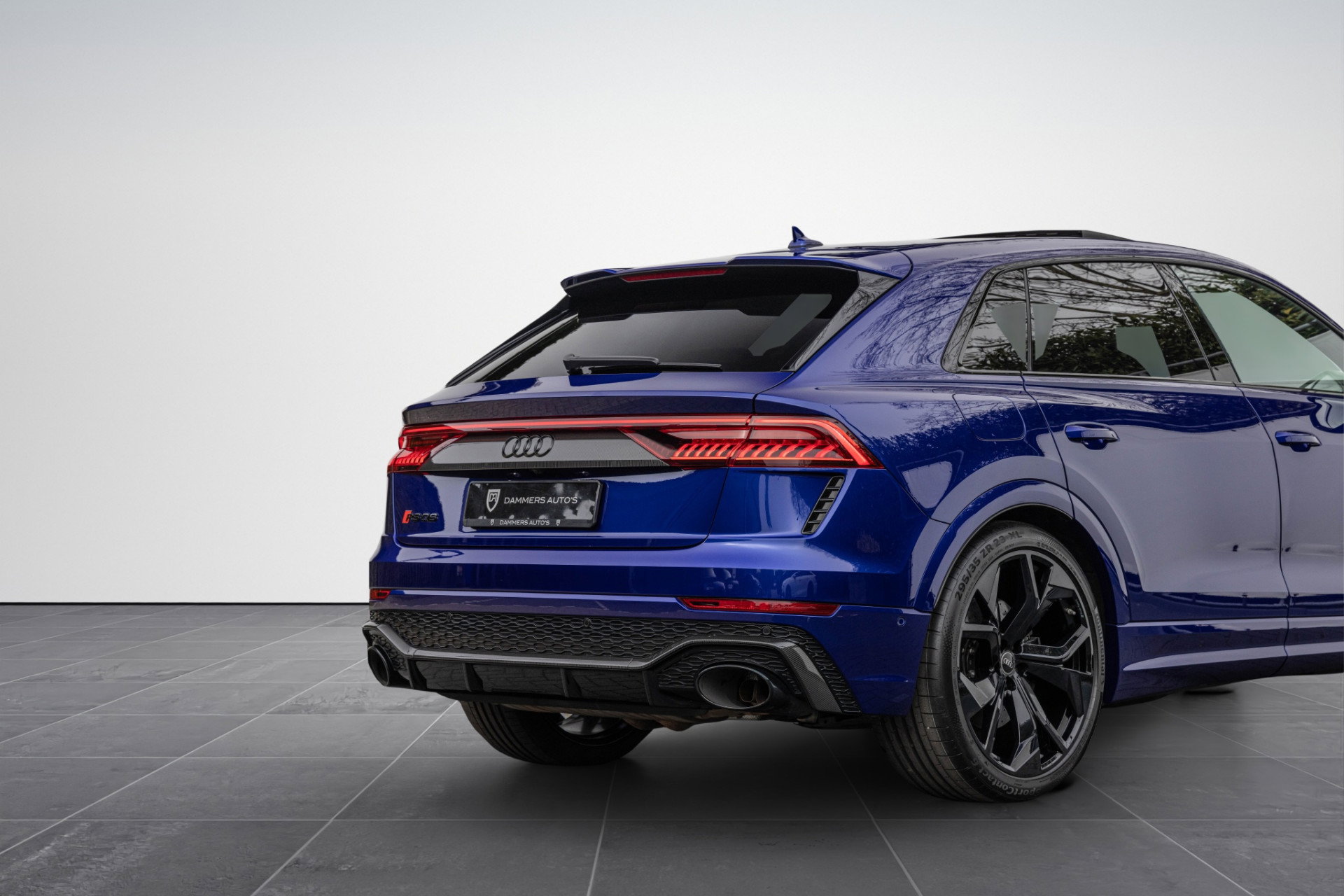 Audi RSQ8