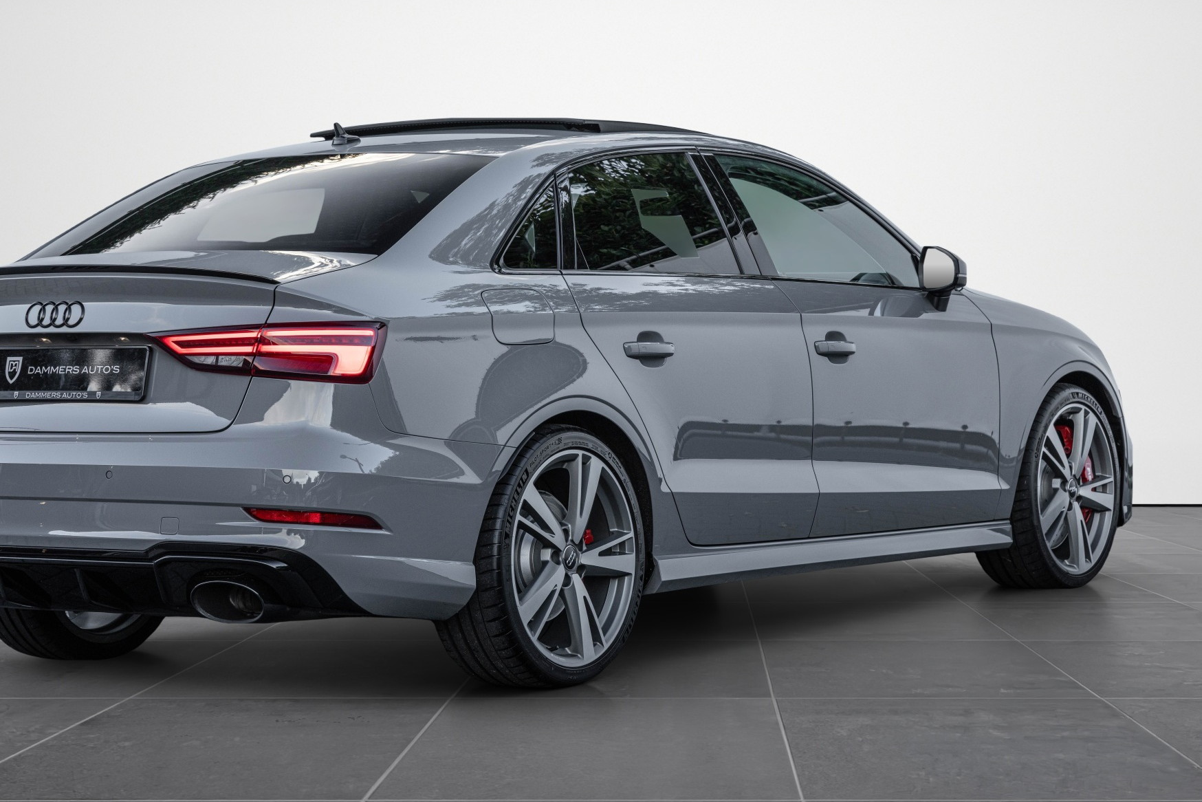 Audi RS3 Limousine