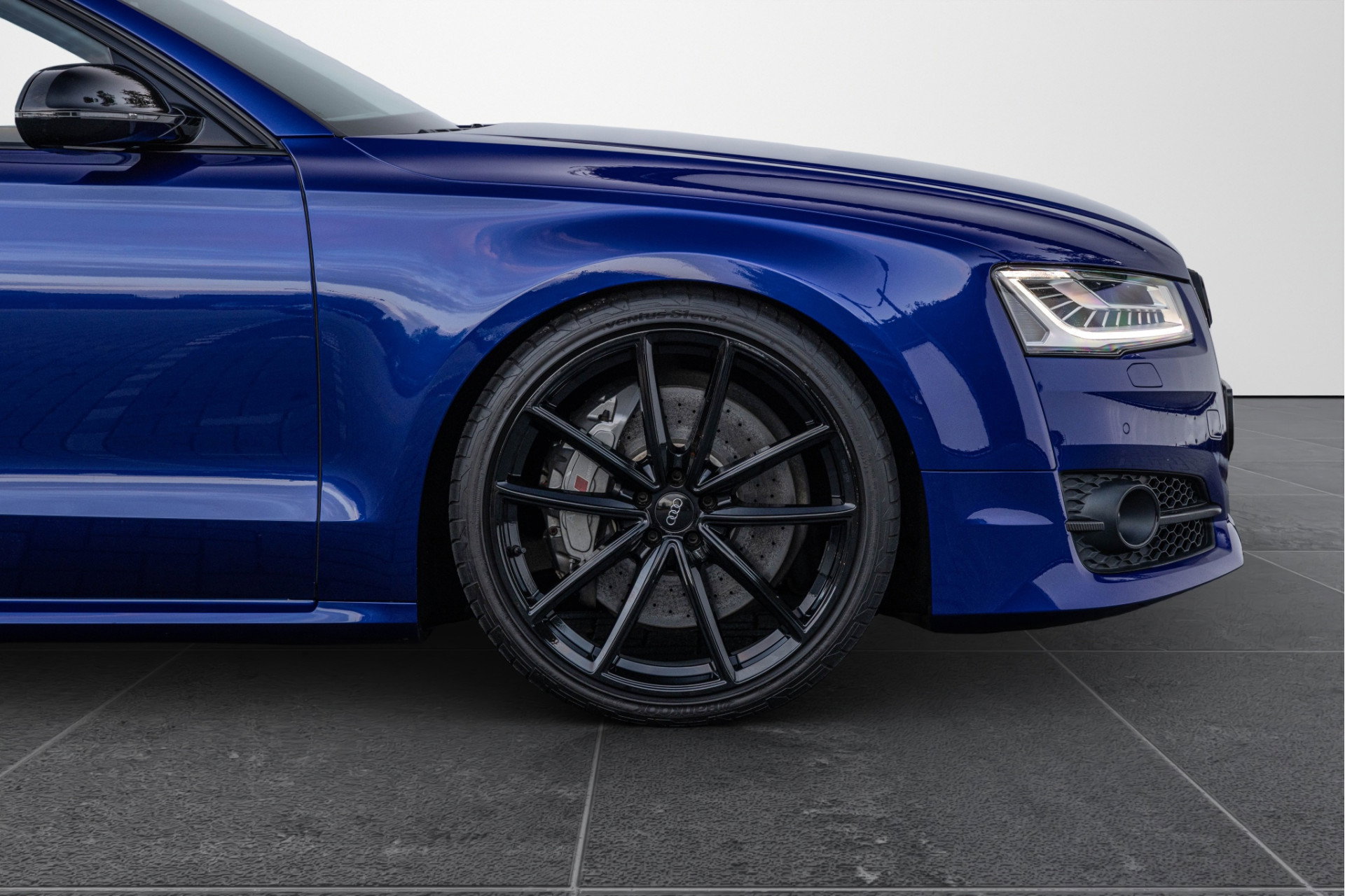 Audi S8