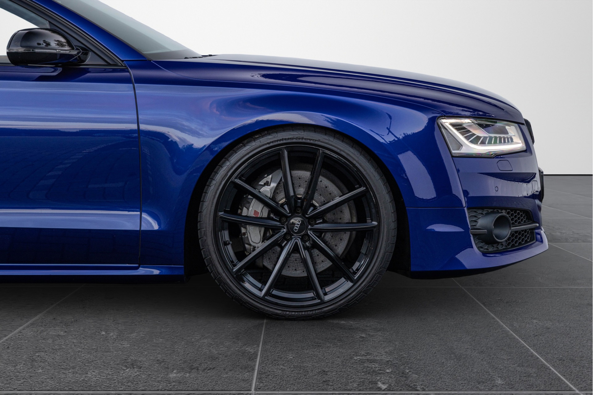 Audi S8
