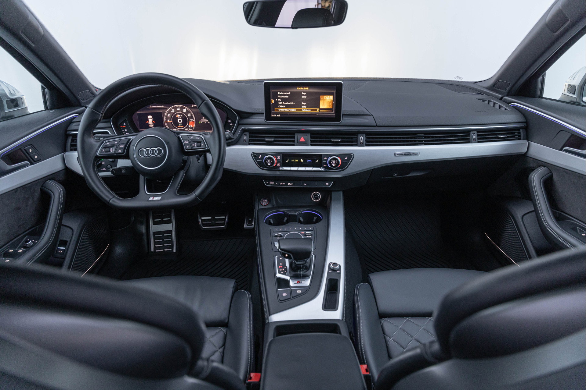 Audi S4