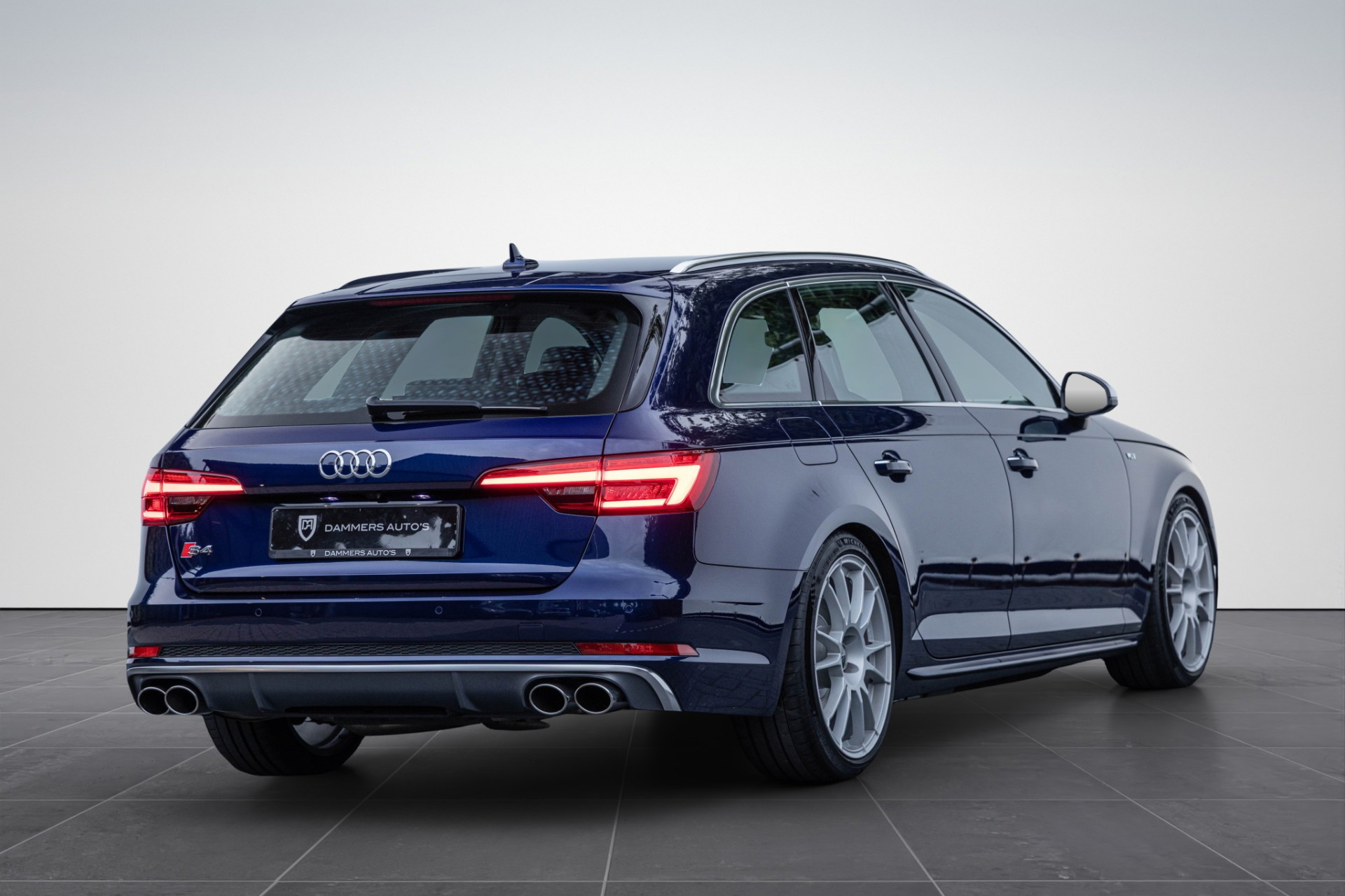 Audi S4