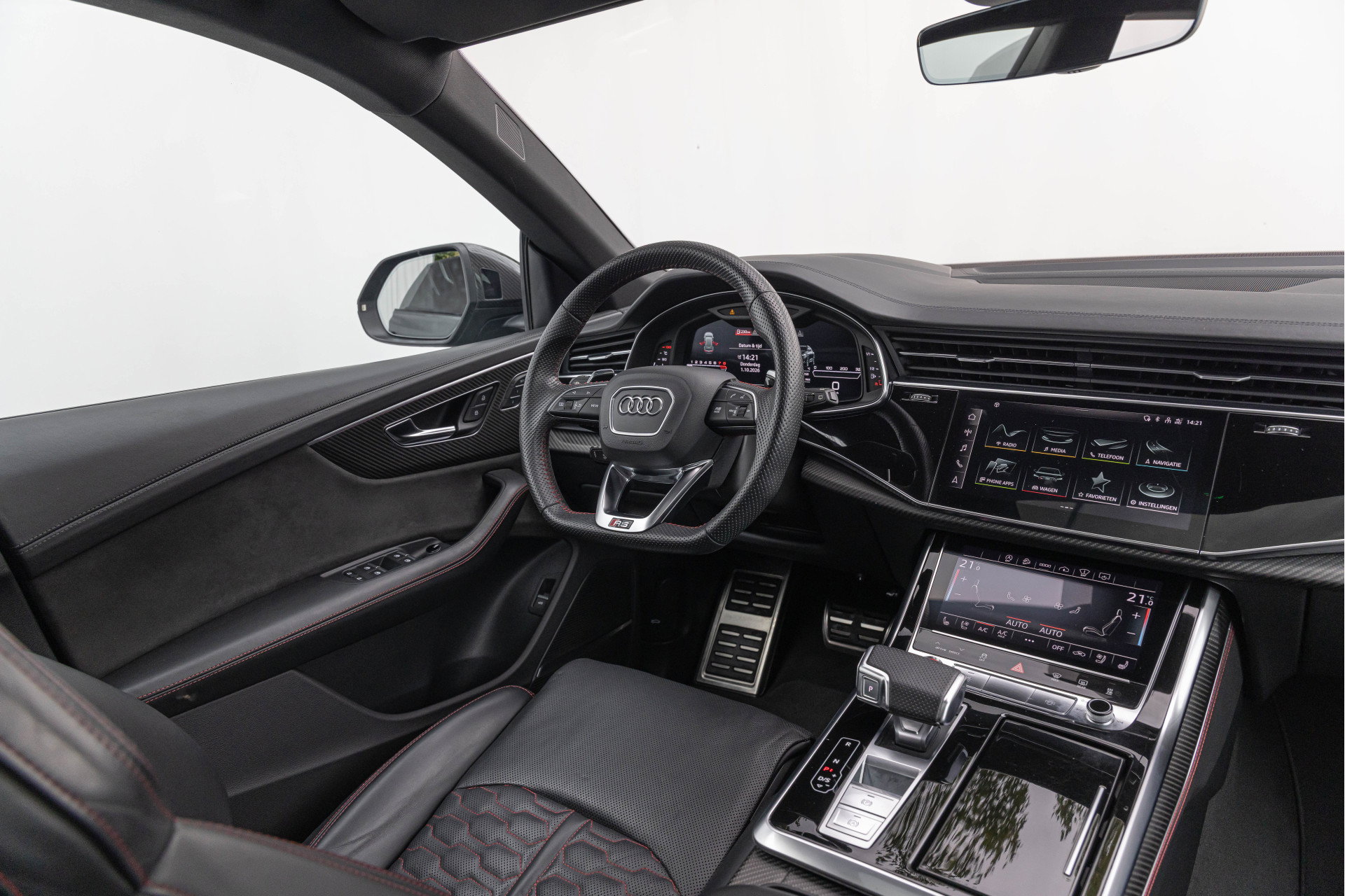 Audi RSQ8