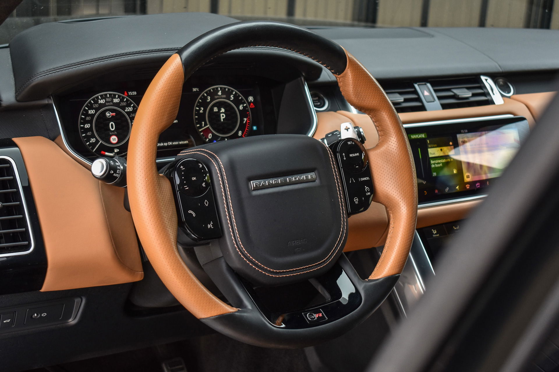 Land Rover Range Rover Sport - 35