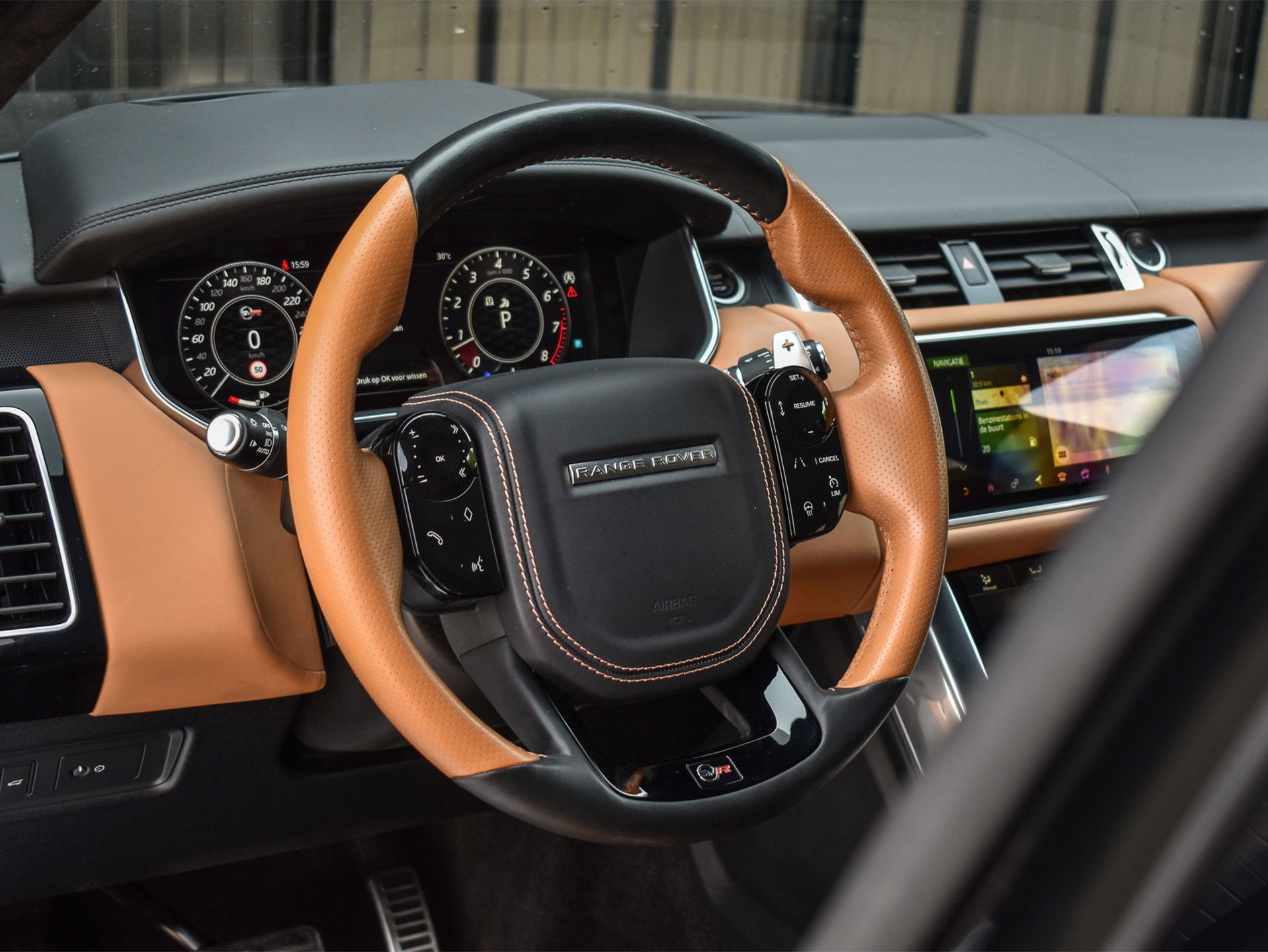 Land Rover Range Rover Sport - 35