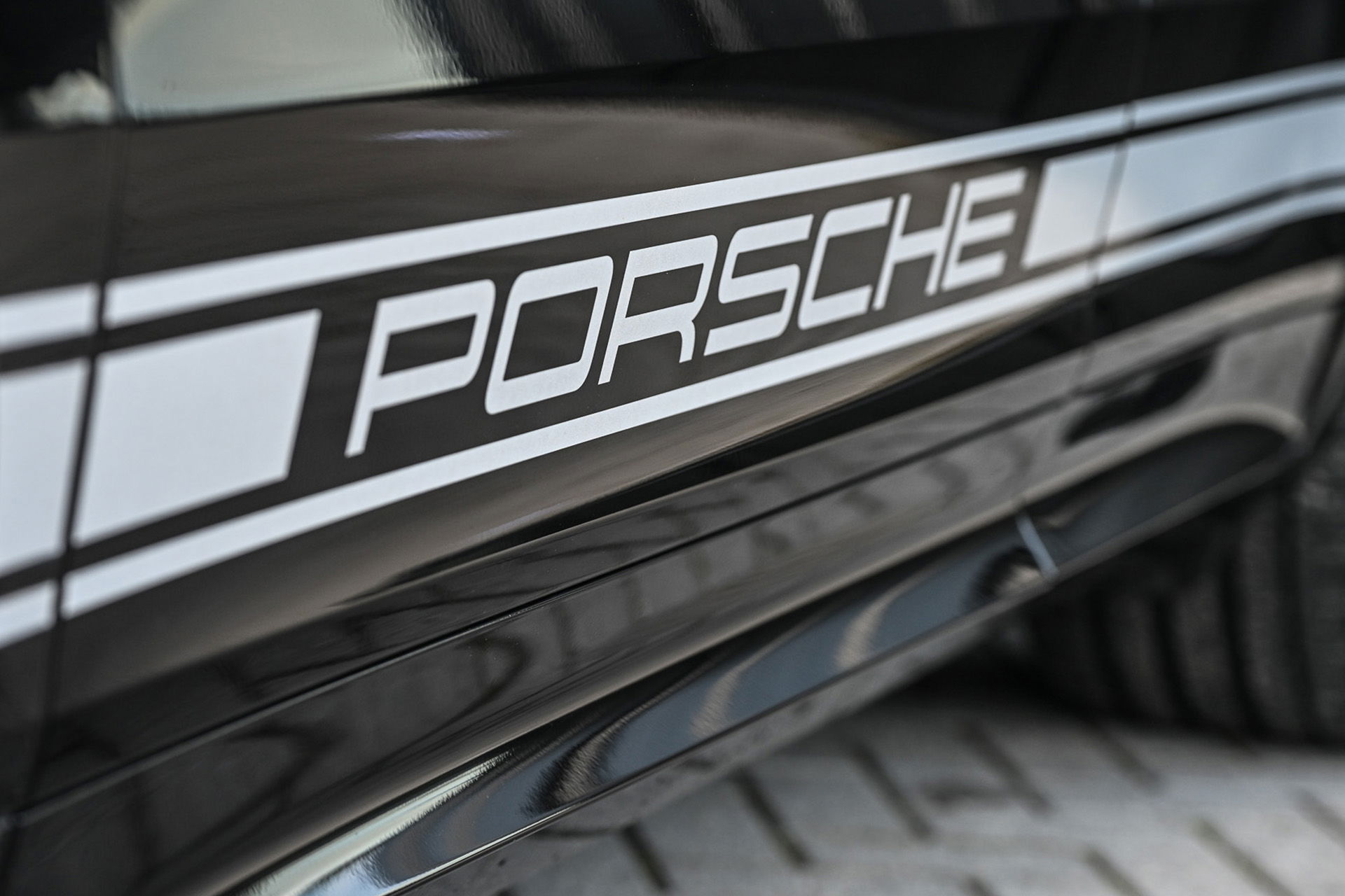 Porsche Cayenne - 25