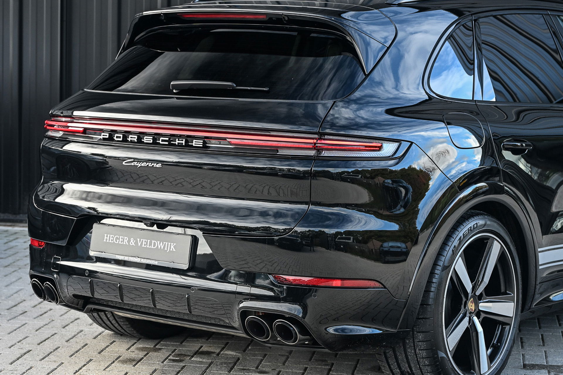 Porsche Cayenne - 26