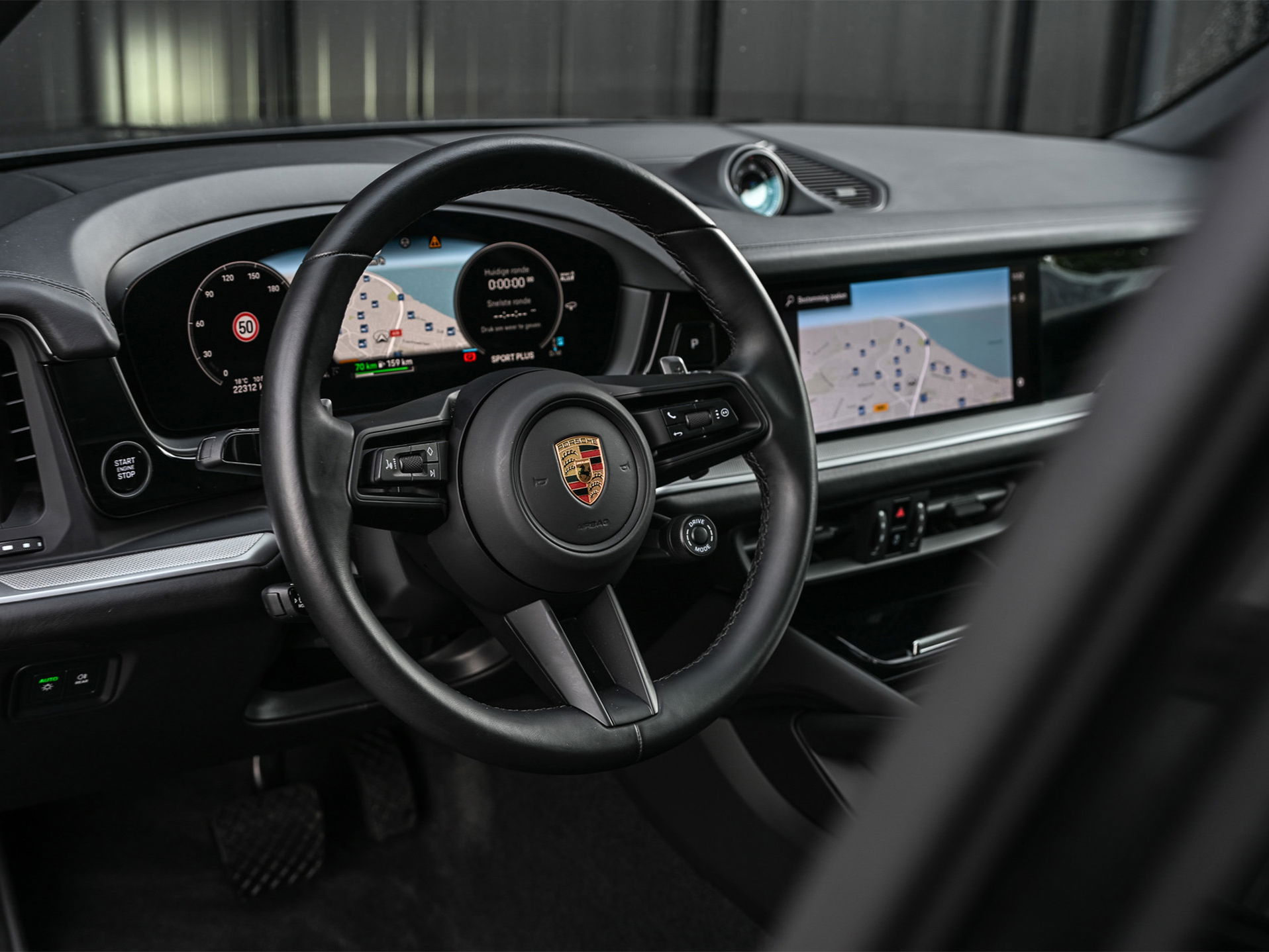 Porsche Cayenne - 29