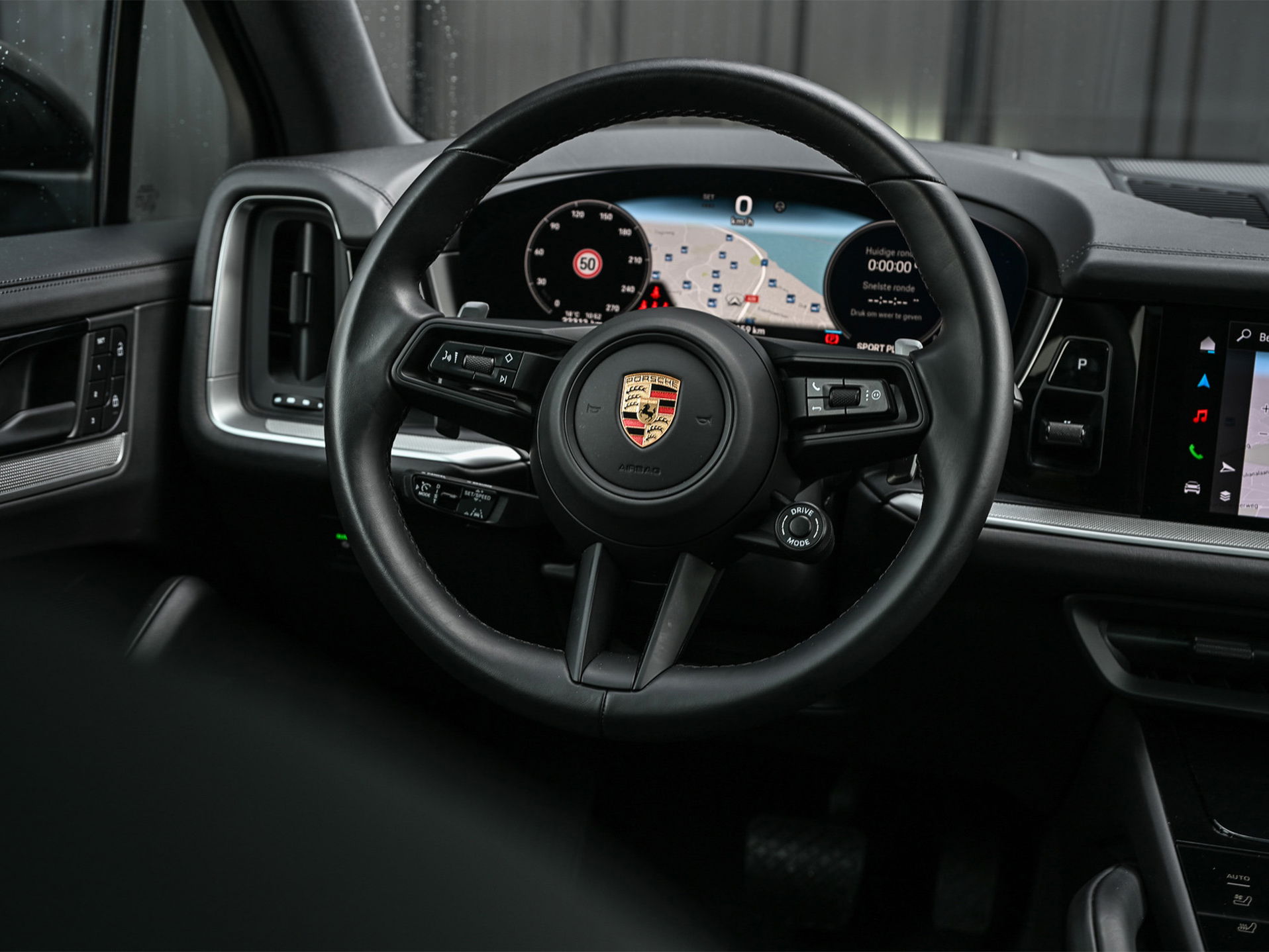 Porsche Cayenne - 42