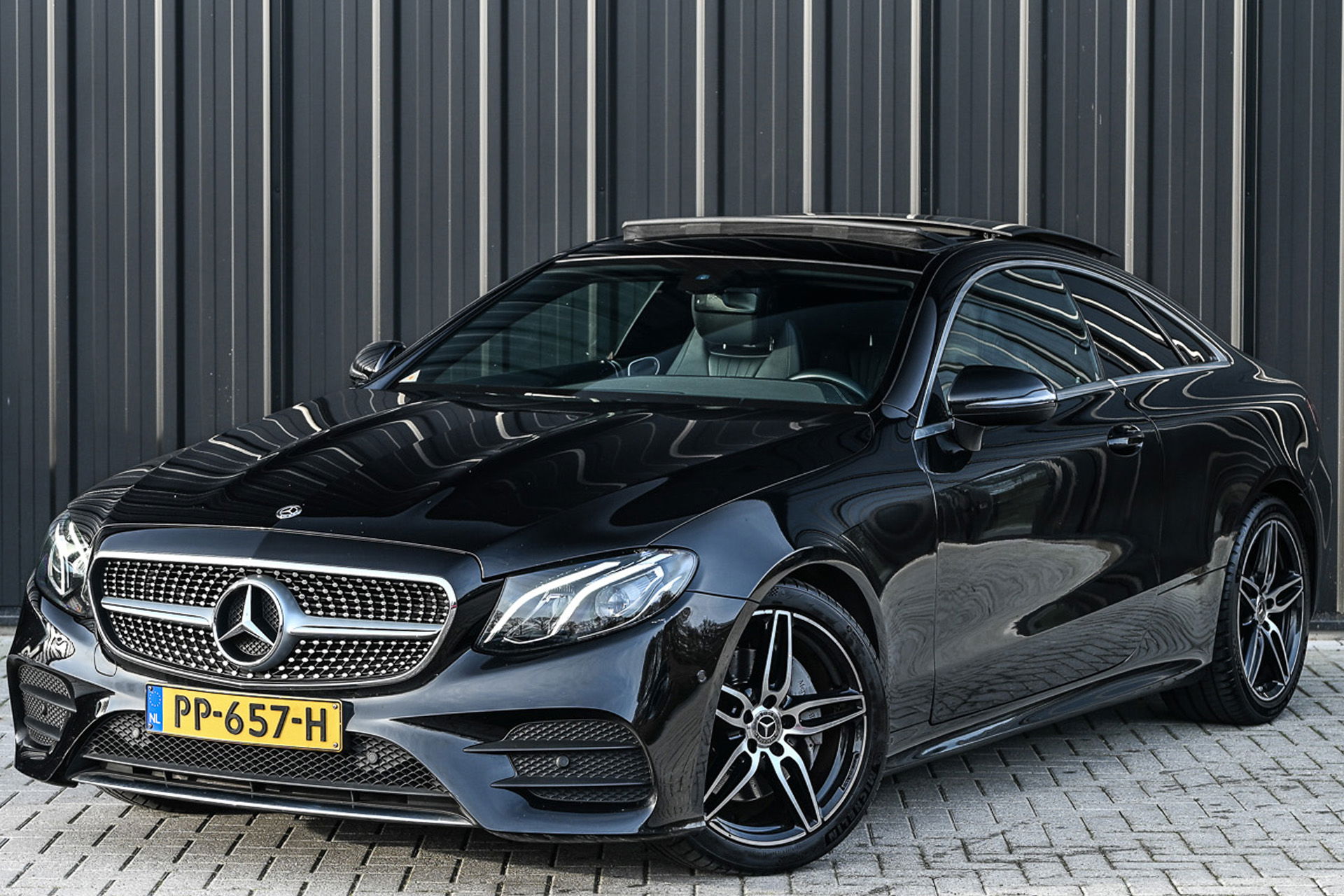 Mercedes-Benz E-Klasse - 0