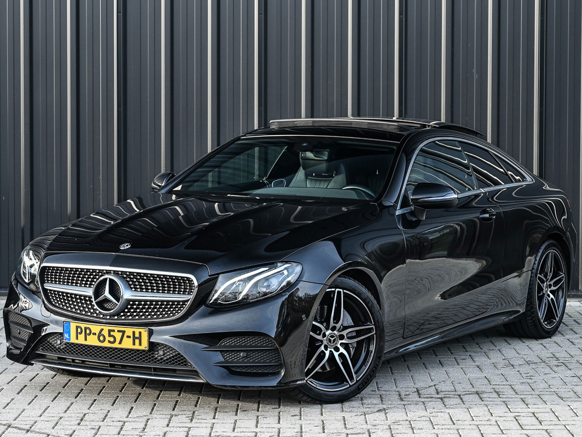 Mercedes-Benz E-Klasse - 0