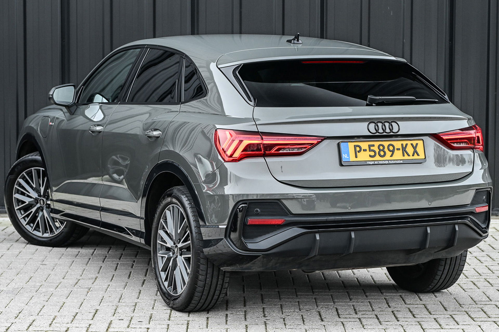 Audi Q3 Sportback - 2