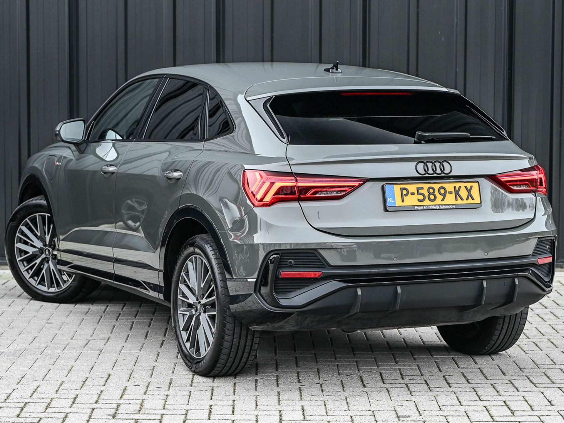 Audi Q3 Sportback - 2