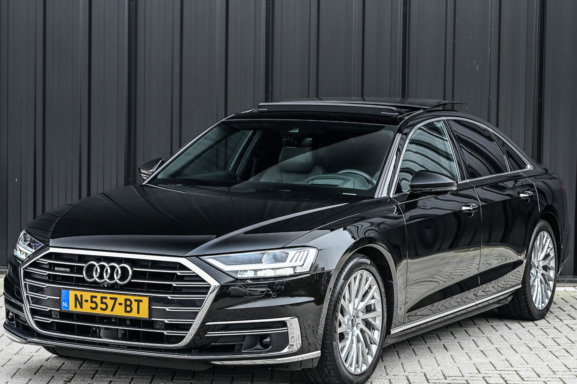 Audi A8 - 6