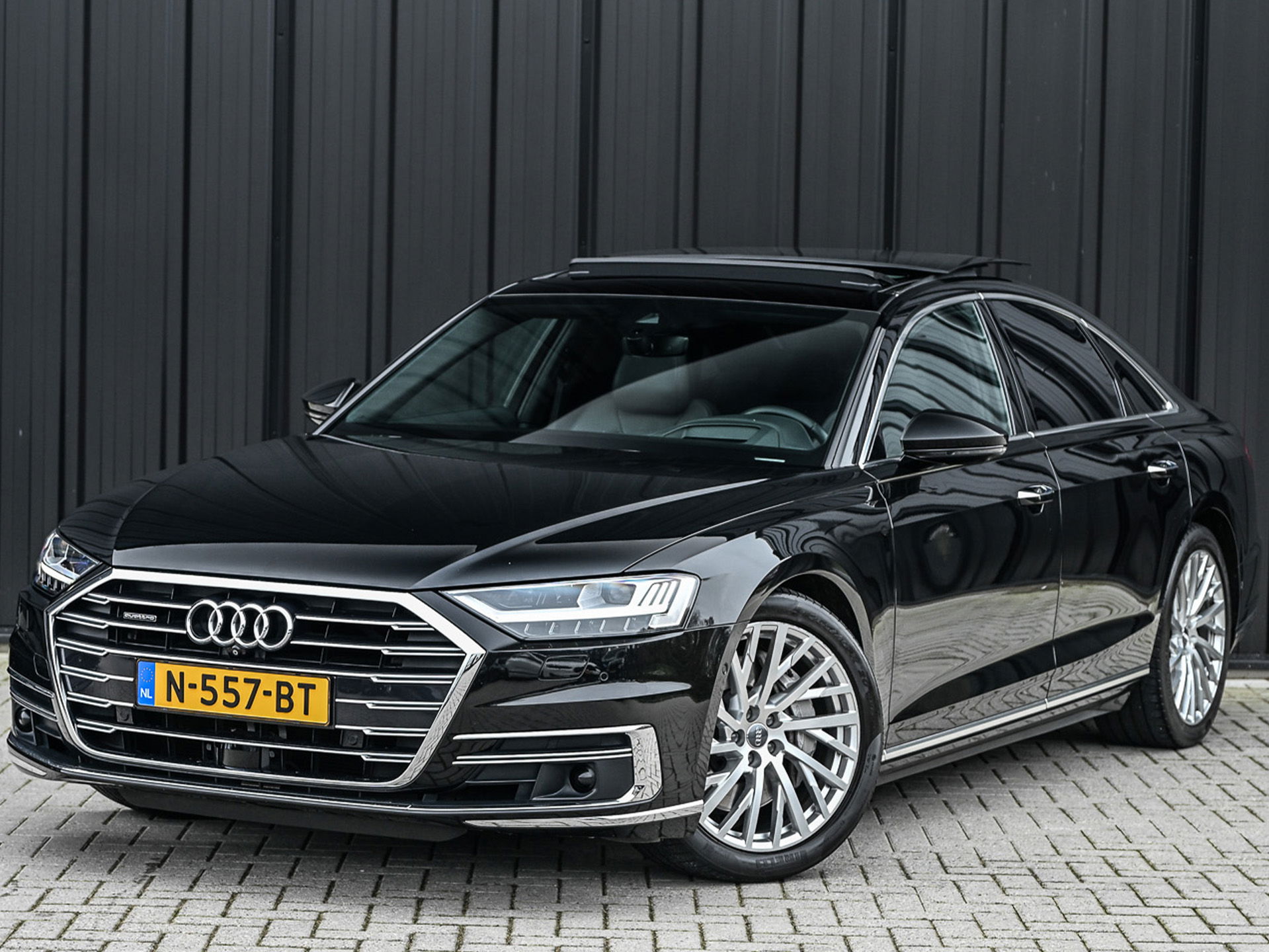 Audi A8 - 0