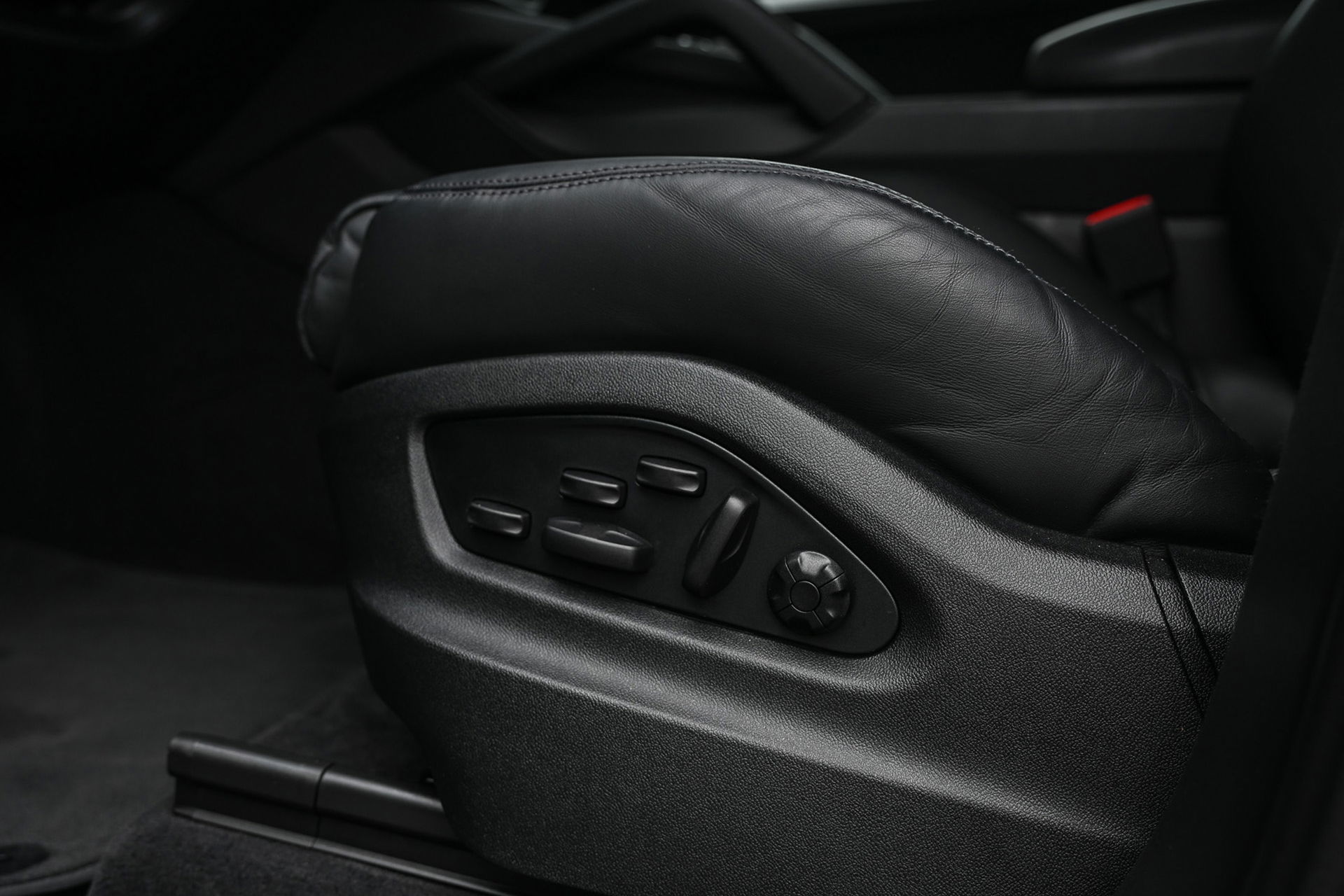 Porsche Cayenne - 11