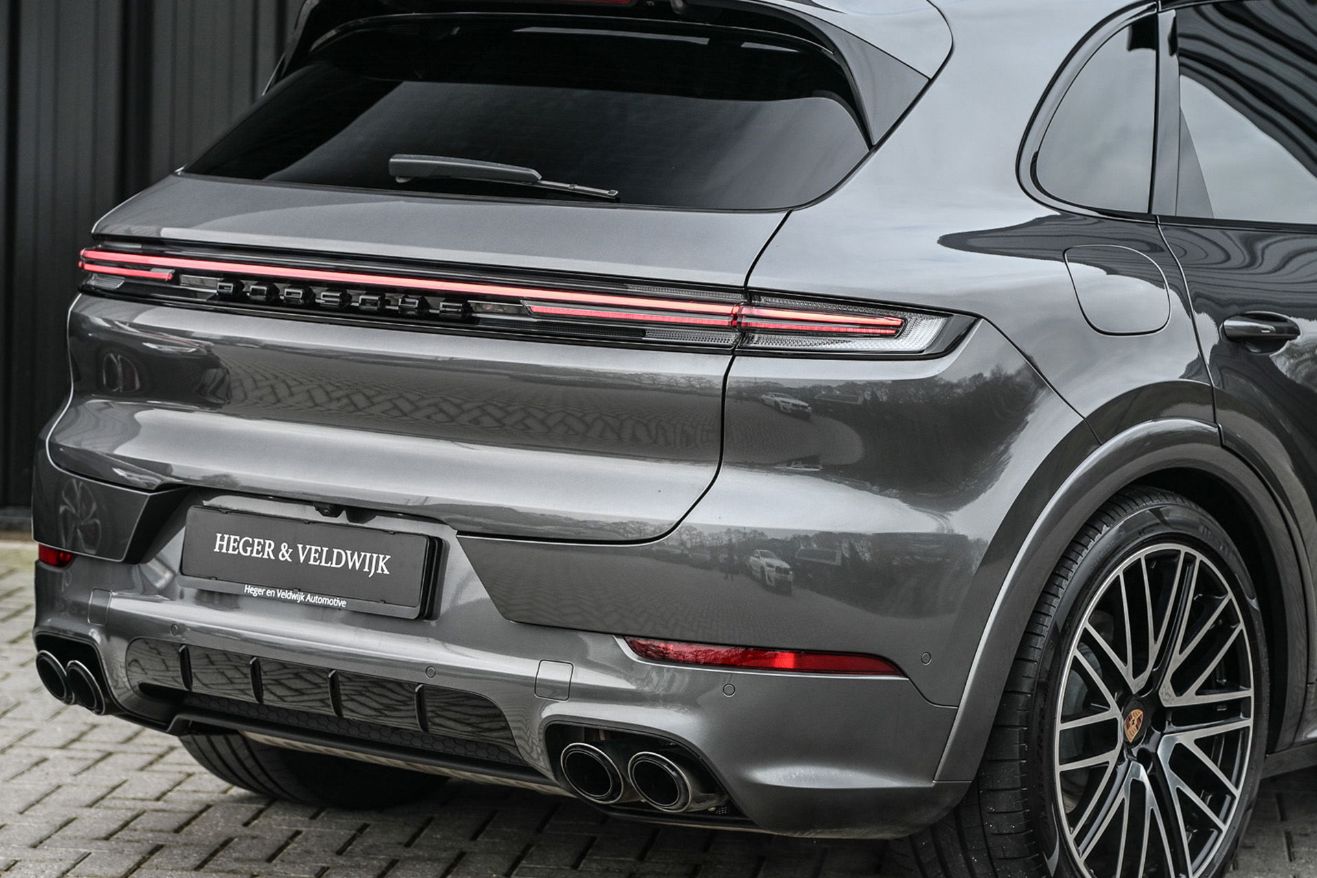 Porsche Cayenne - 35