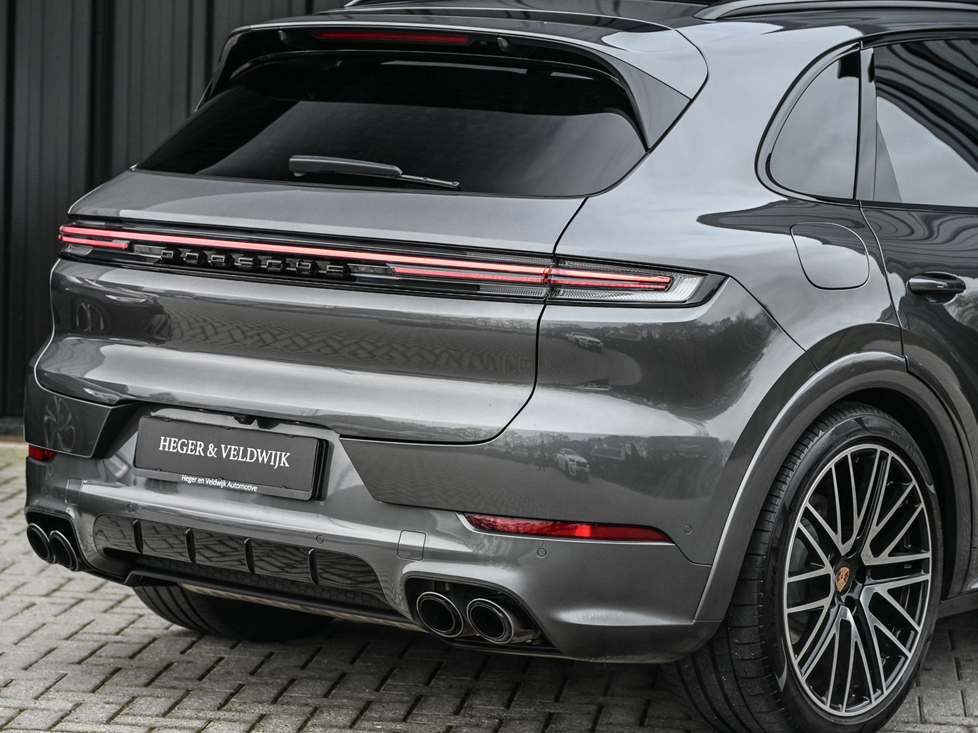 Porsche Cayenne - 35