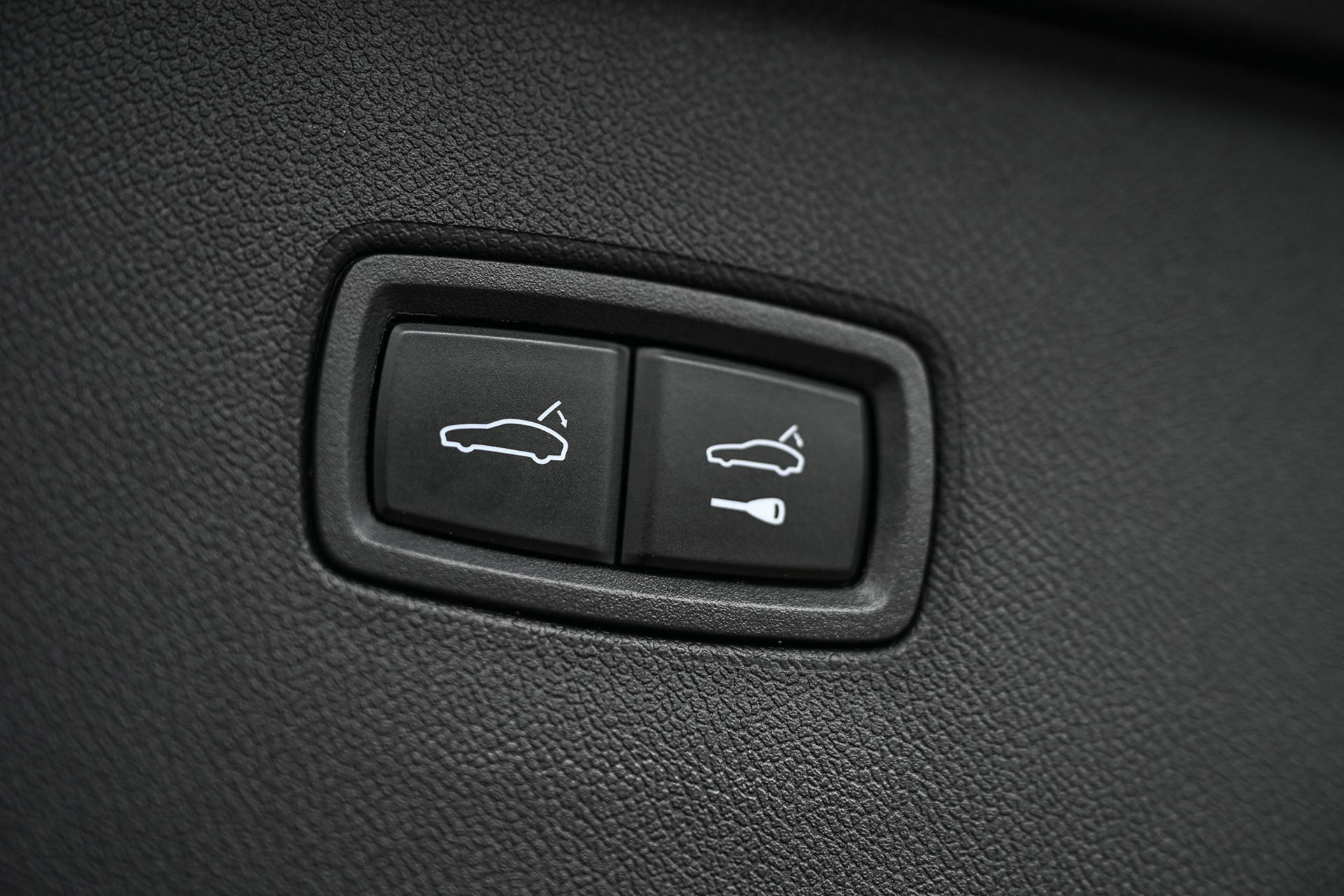 Porsche Cayenne - 60