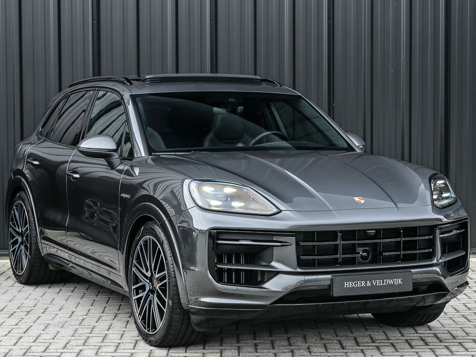 Porsche Cayenne - 61