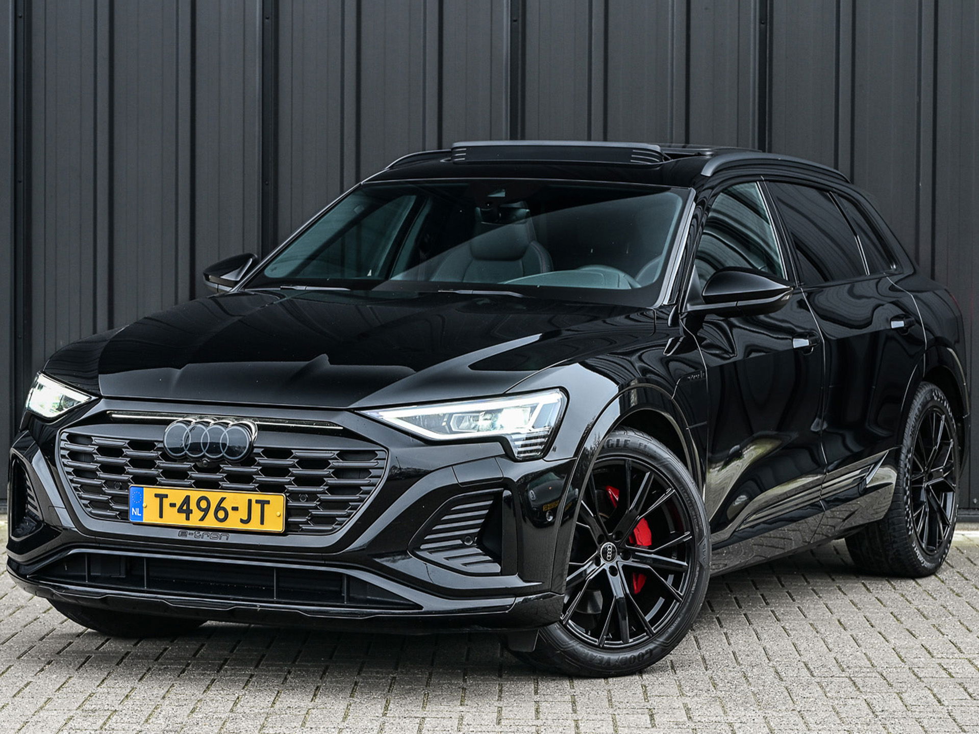 Audi Q8 e-tron - 0