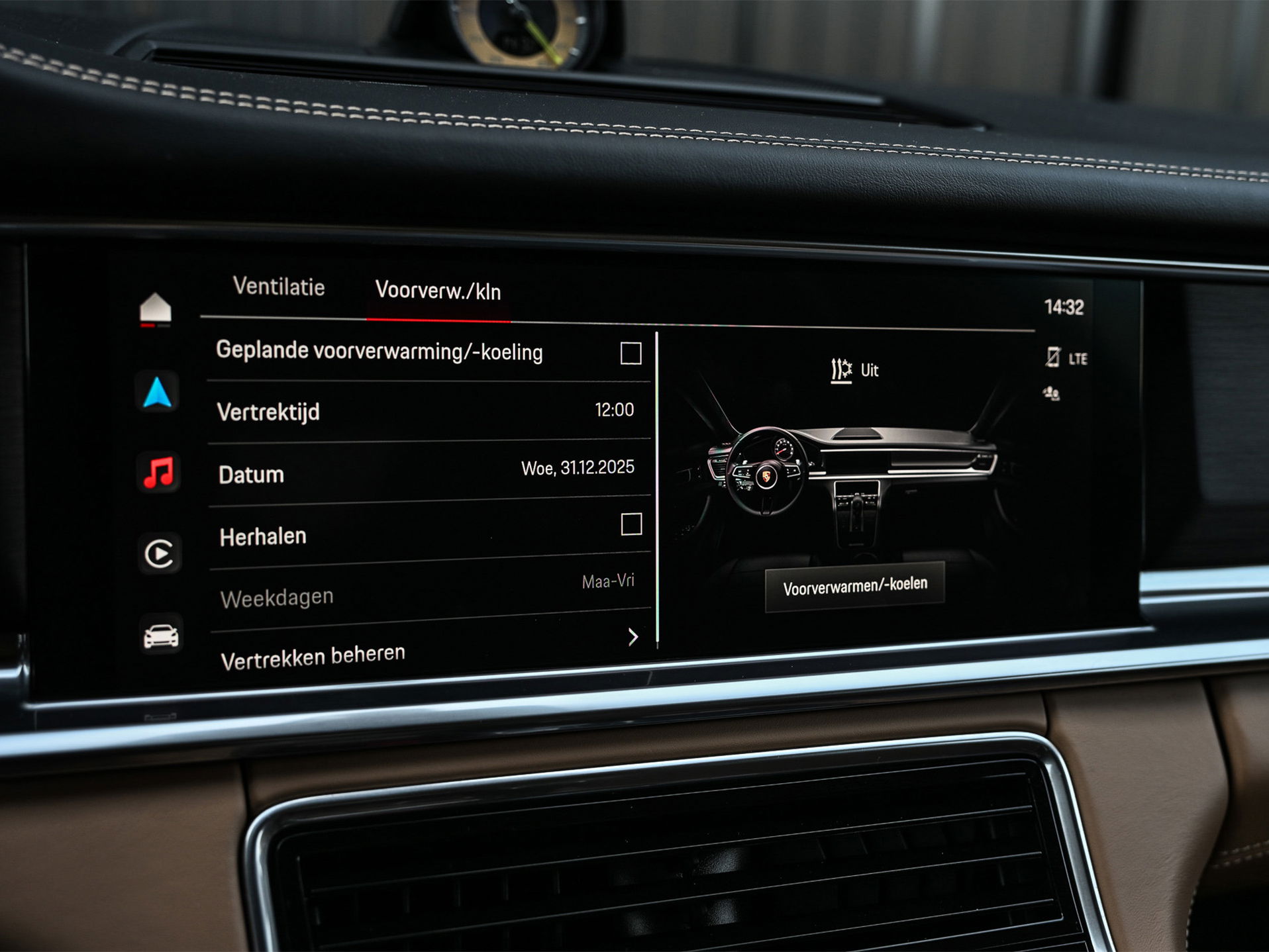 Porsche Panamera - 27