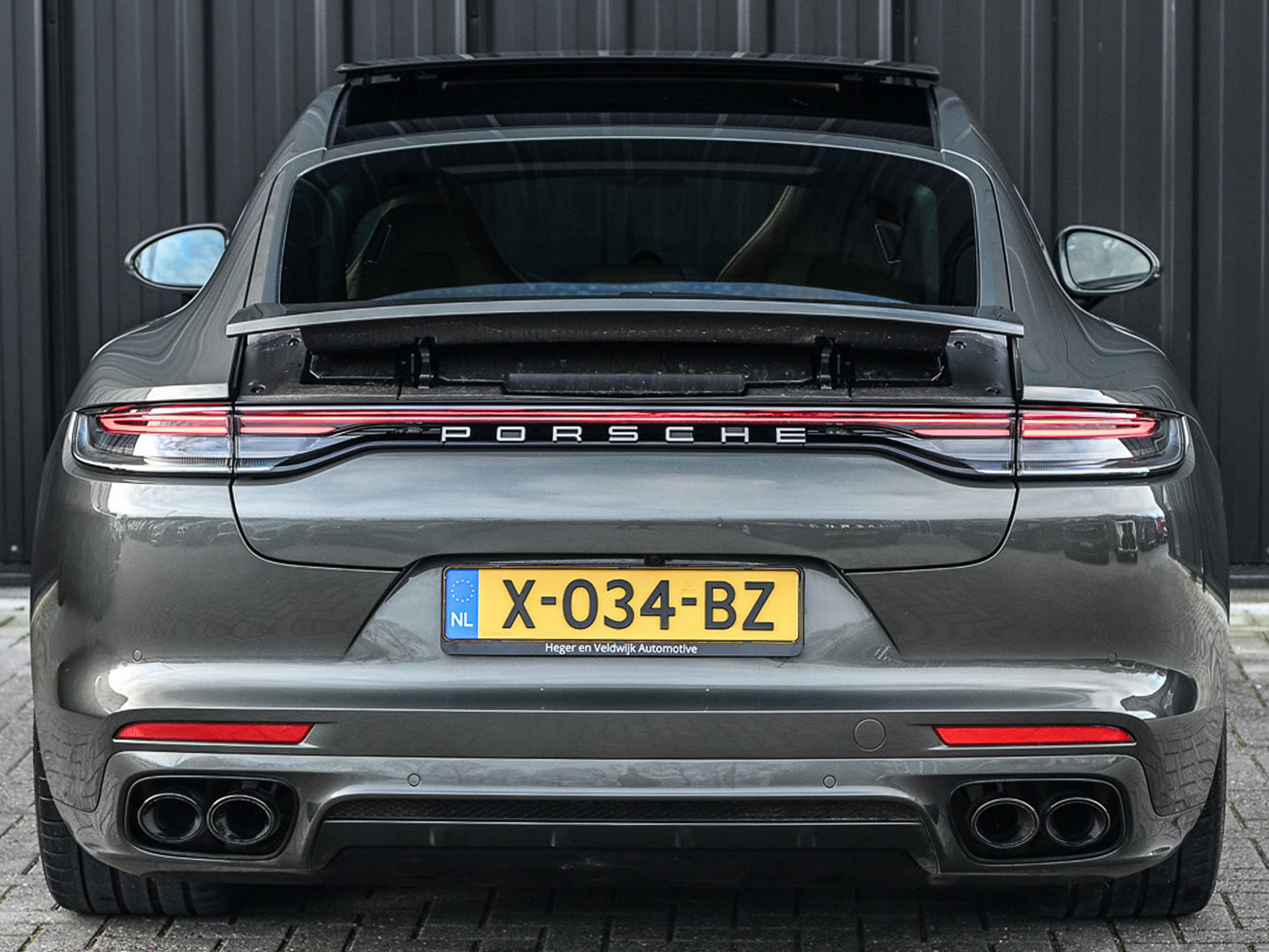 Porsche Panamera - 31