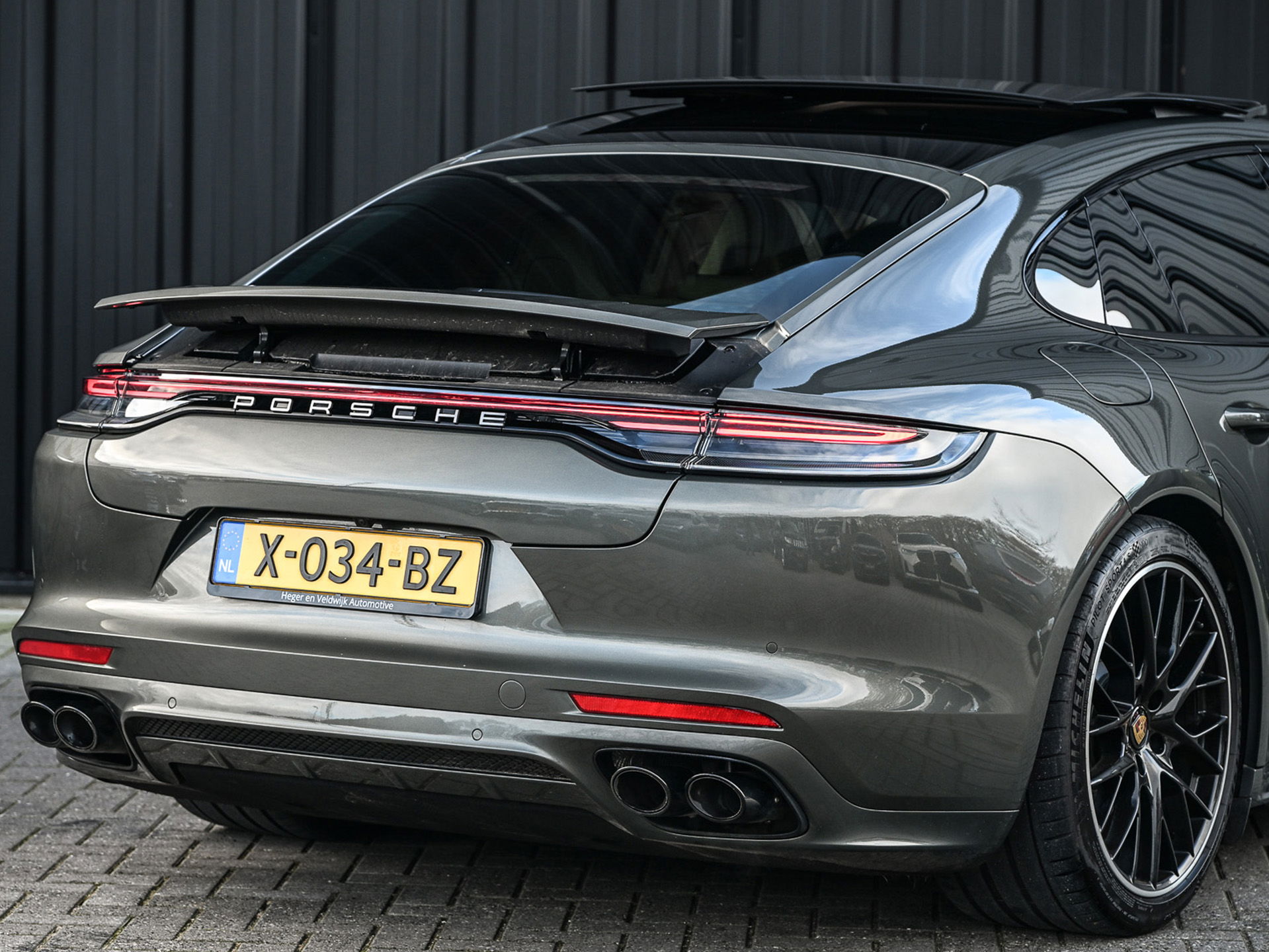Porsche Panamera - 38