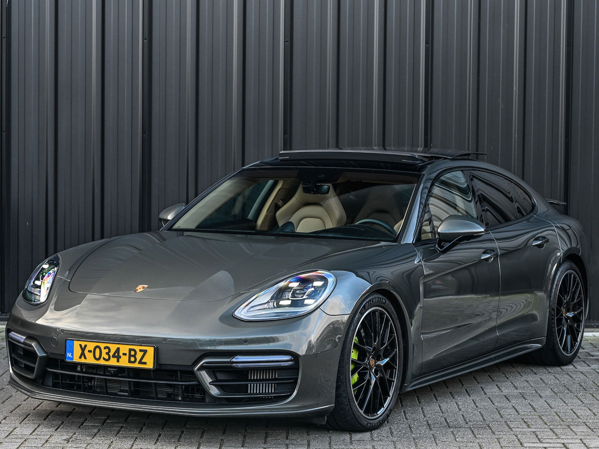 Porsche Panamera - 6