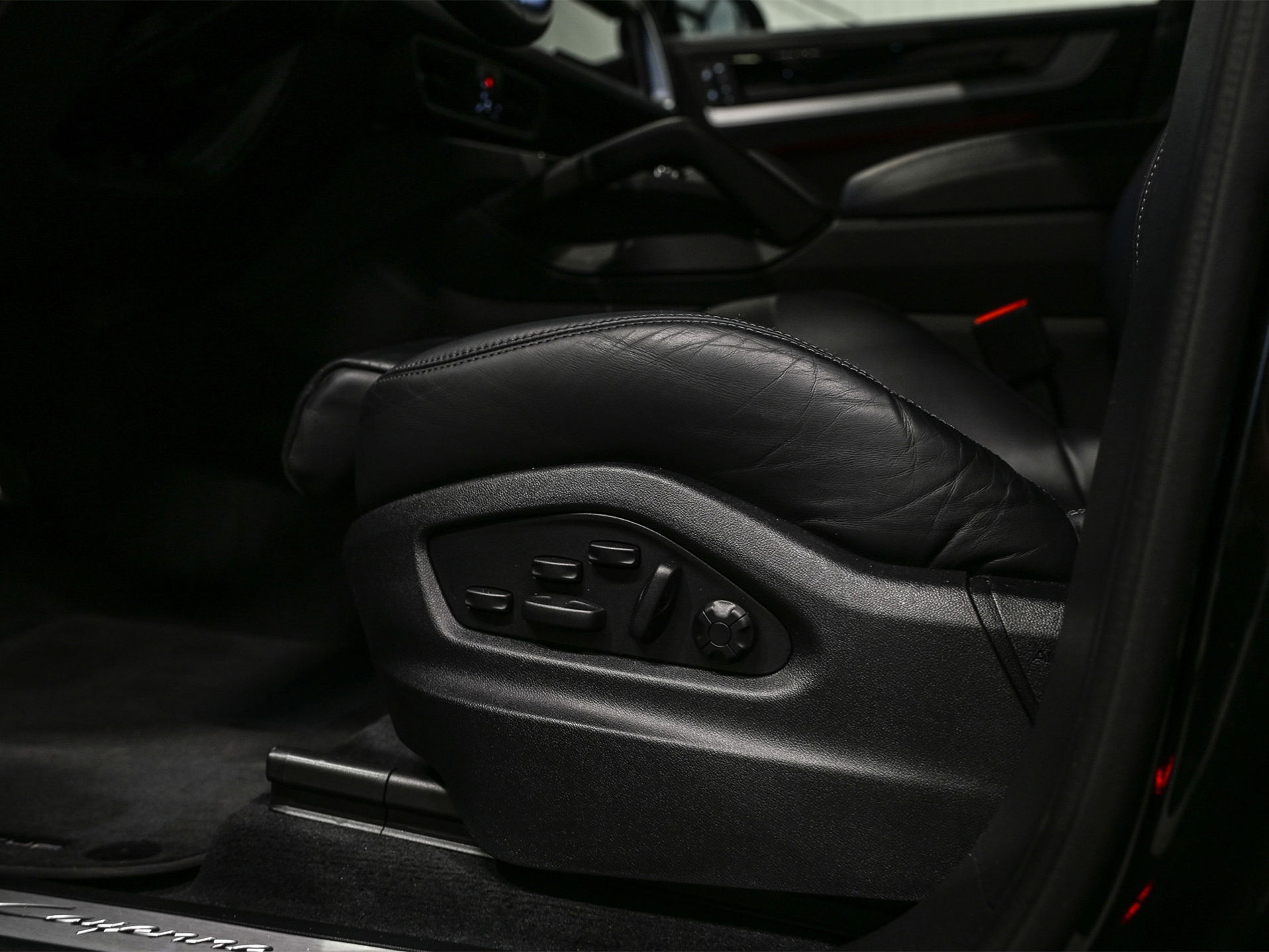 Porsche Cayenne - 10