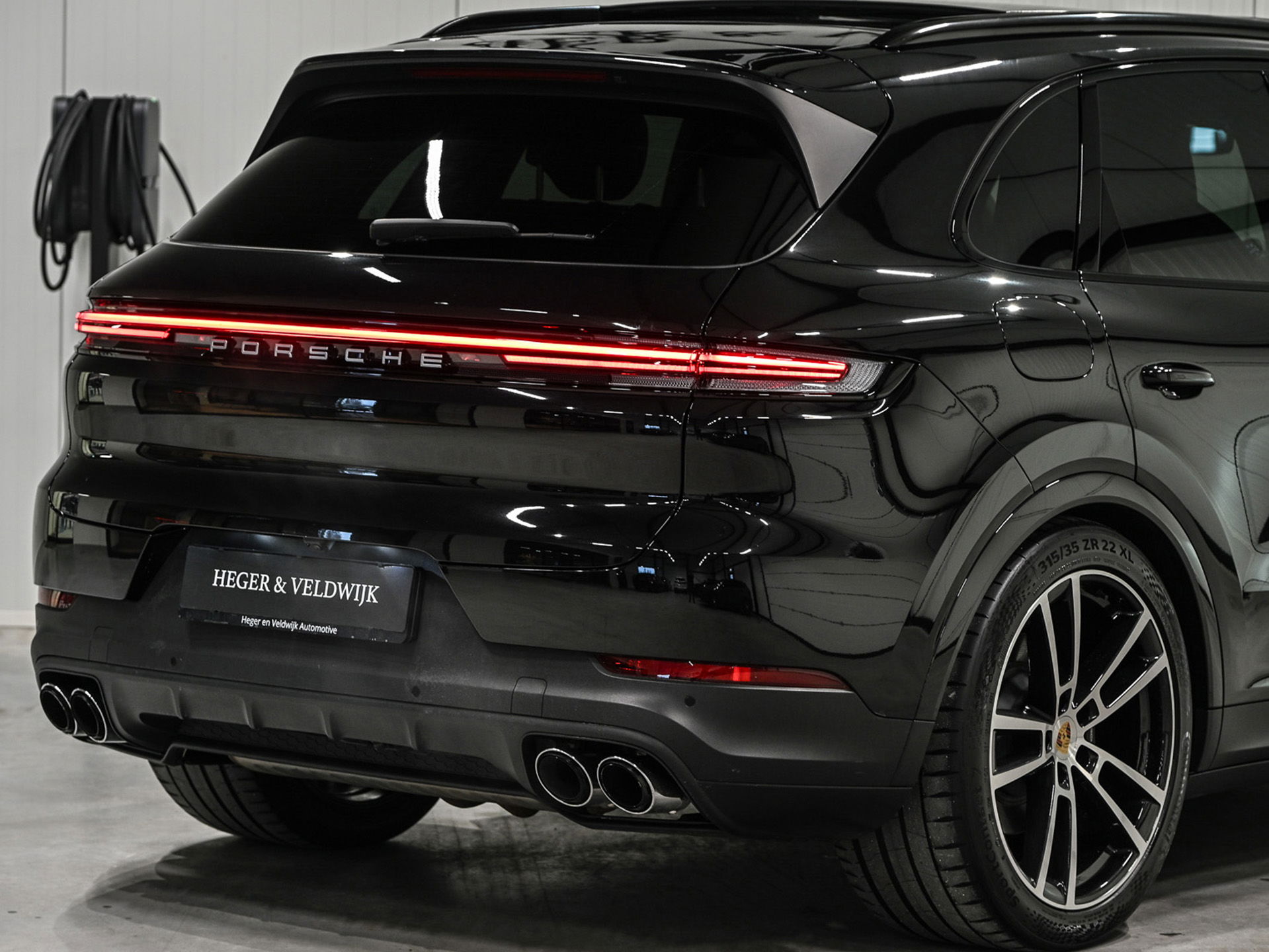 Porsche Cayenne - 26