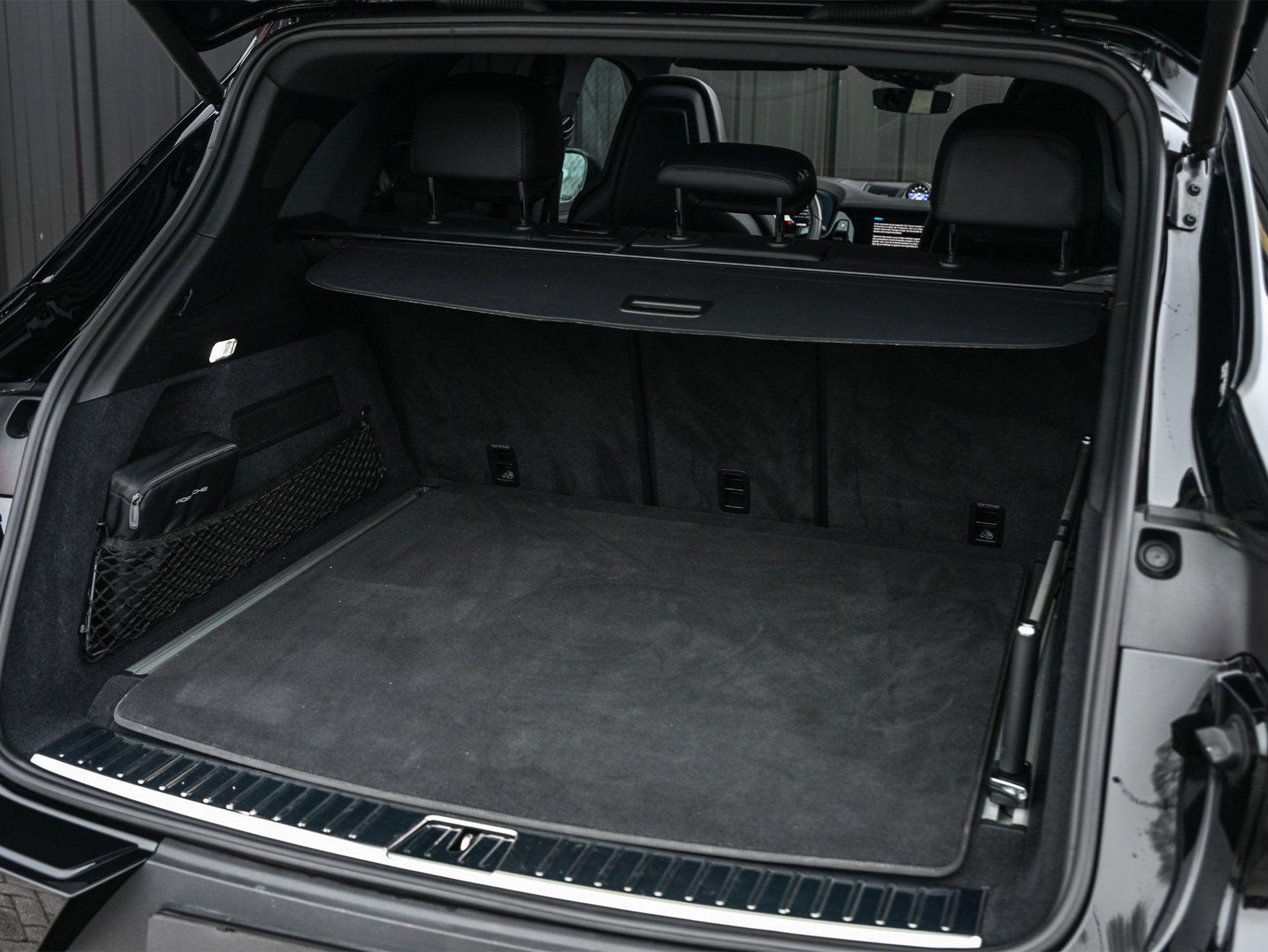 Porsche Cayenne - 50