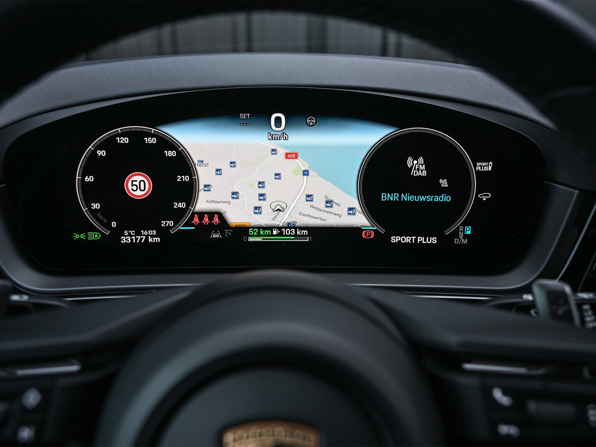 Porsche Cayenne - 45