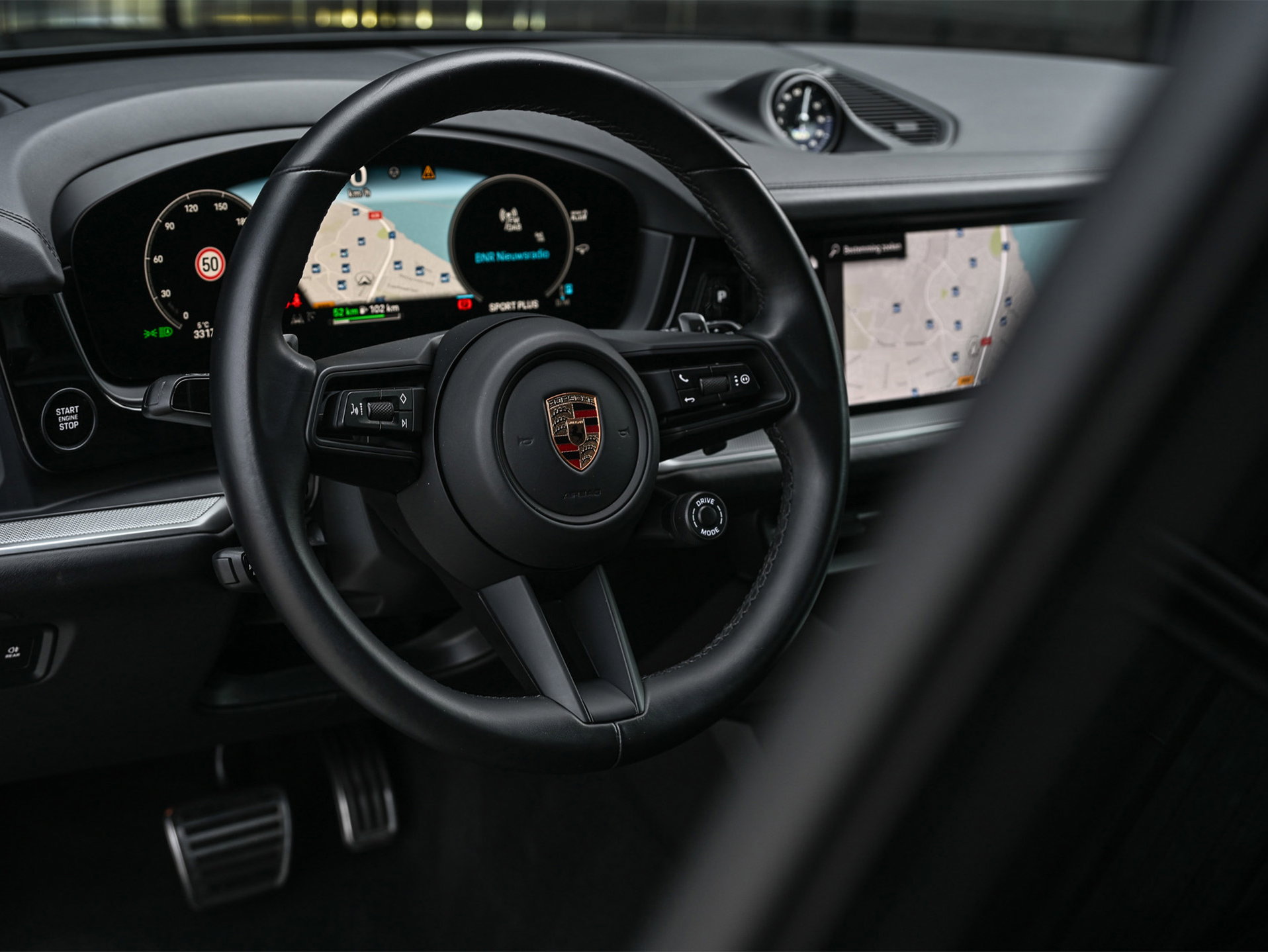 Porsche Cayenne - 32