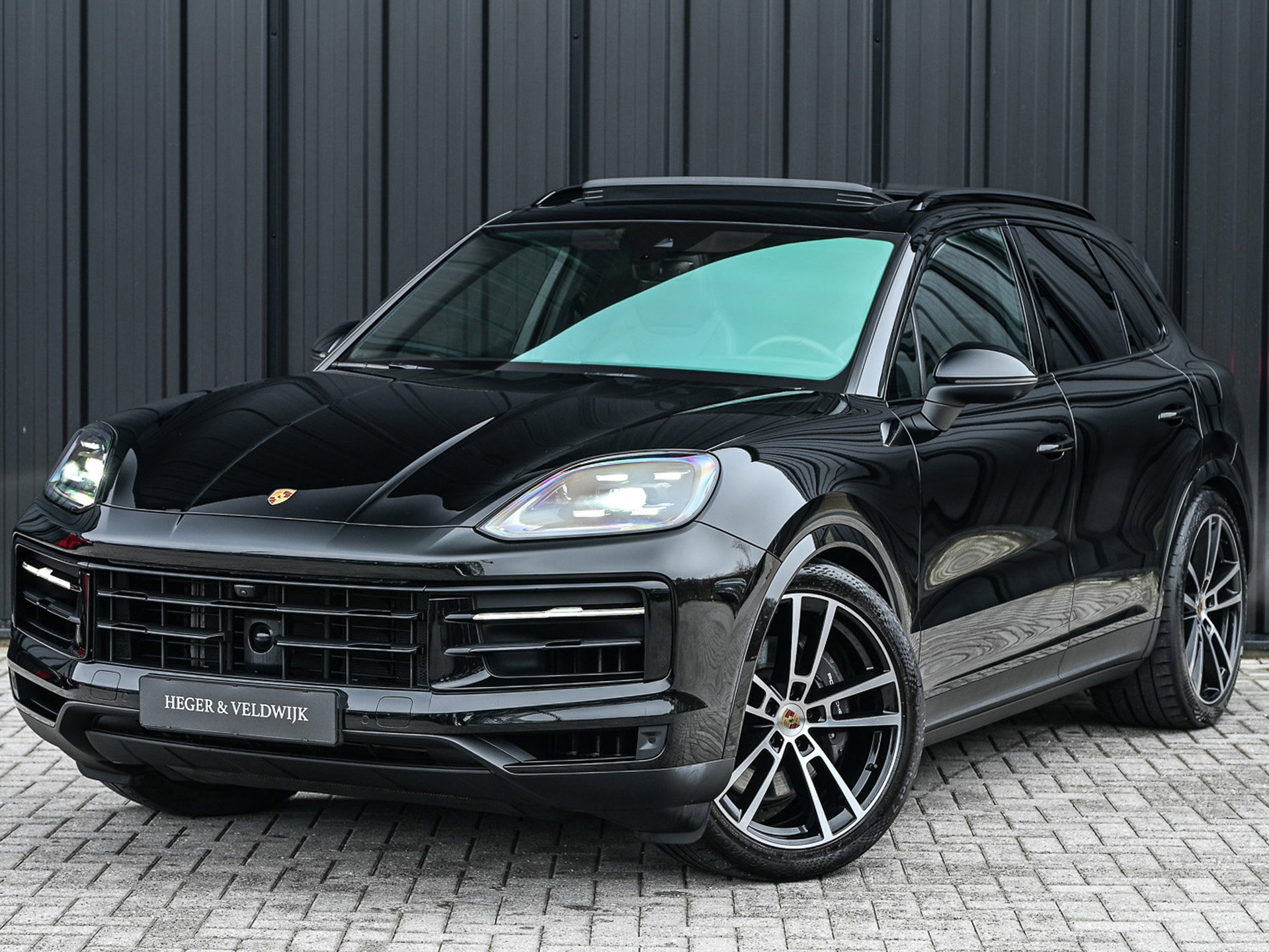 Porsche Cayenne - 0