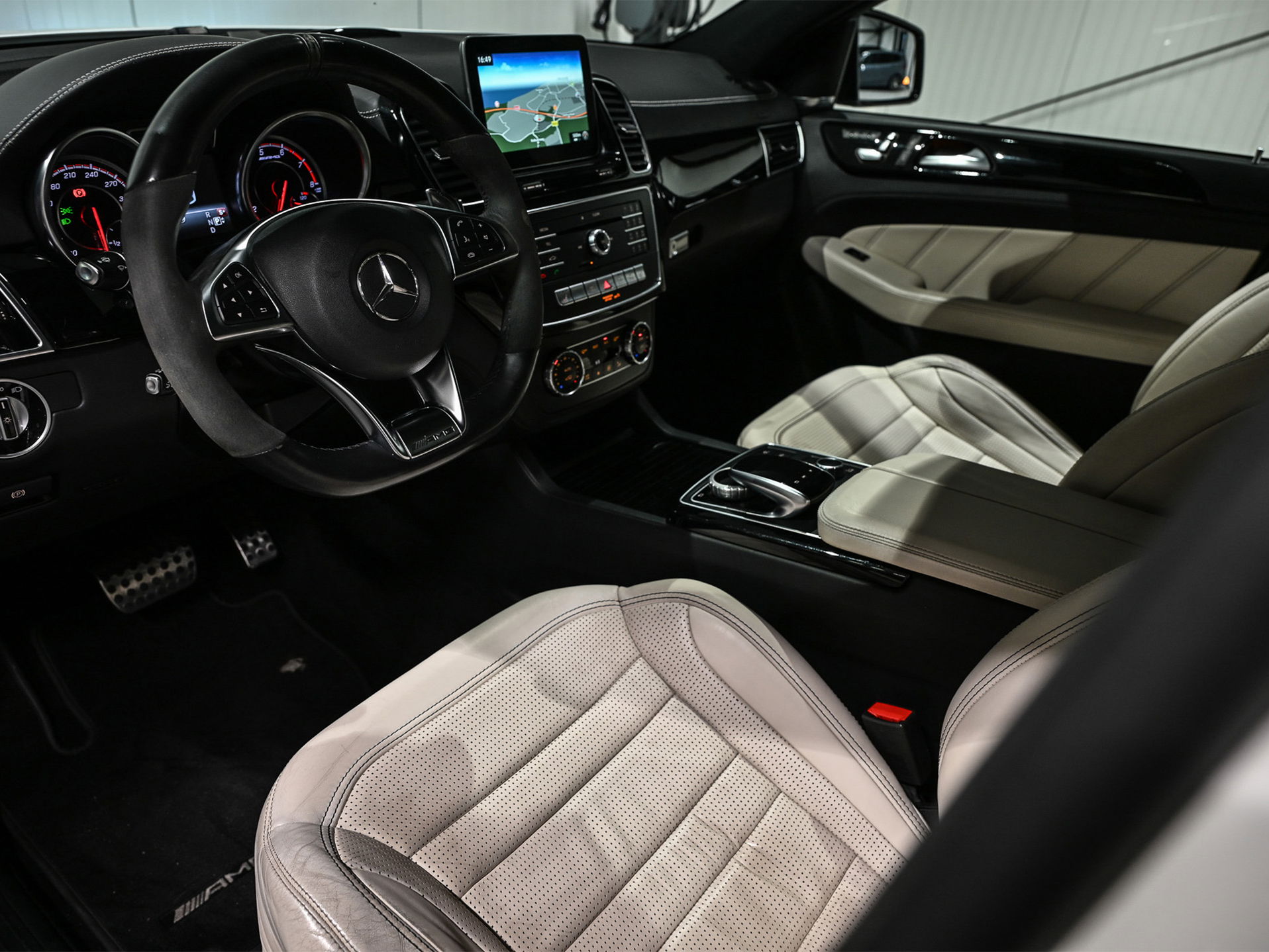 Mercedes-Benz GLE - 11