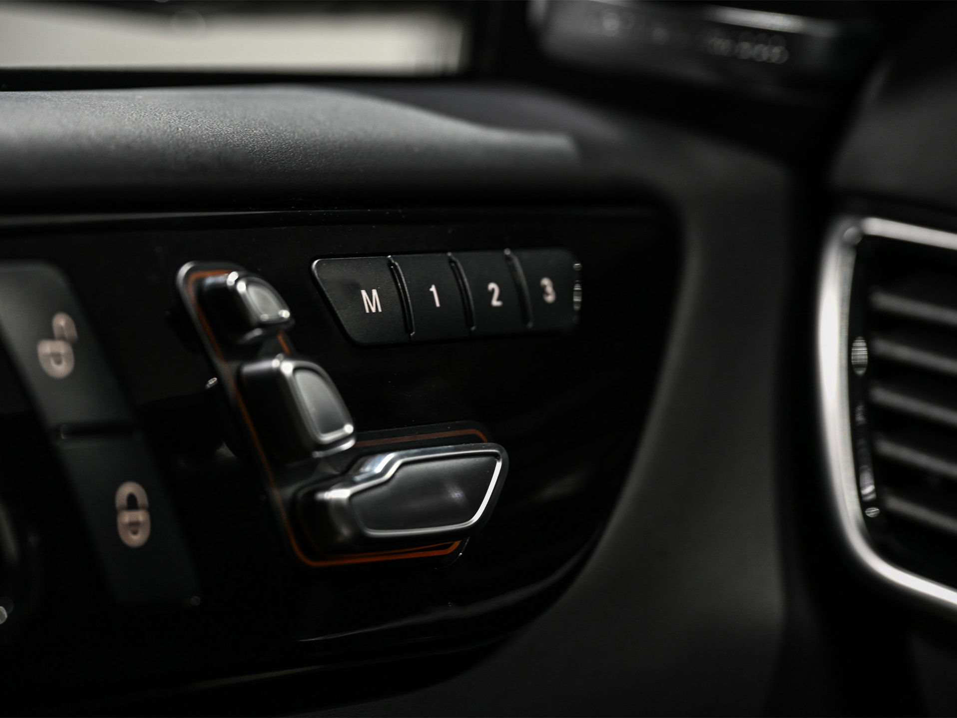 Mercedes-Benz GLE - 12