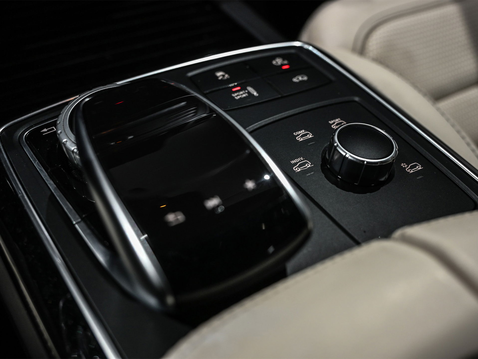 Mercedes-Benz GLE - 31