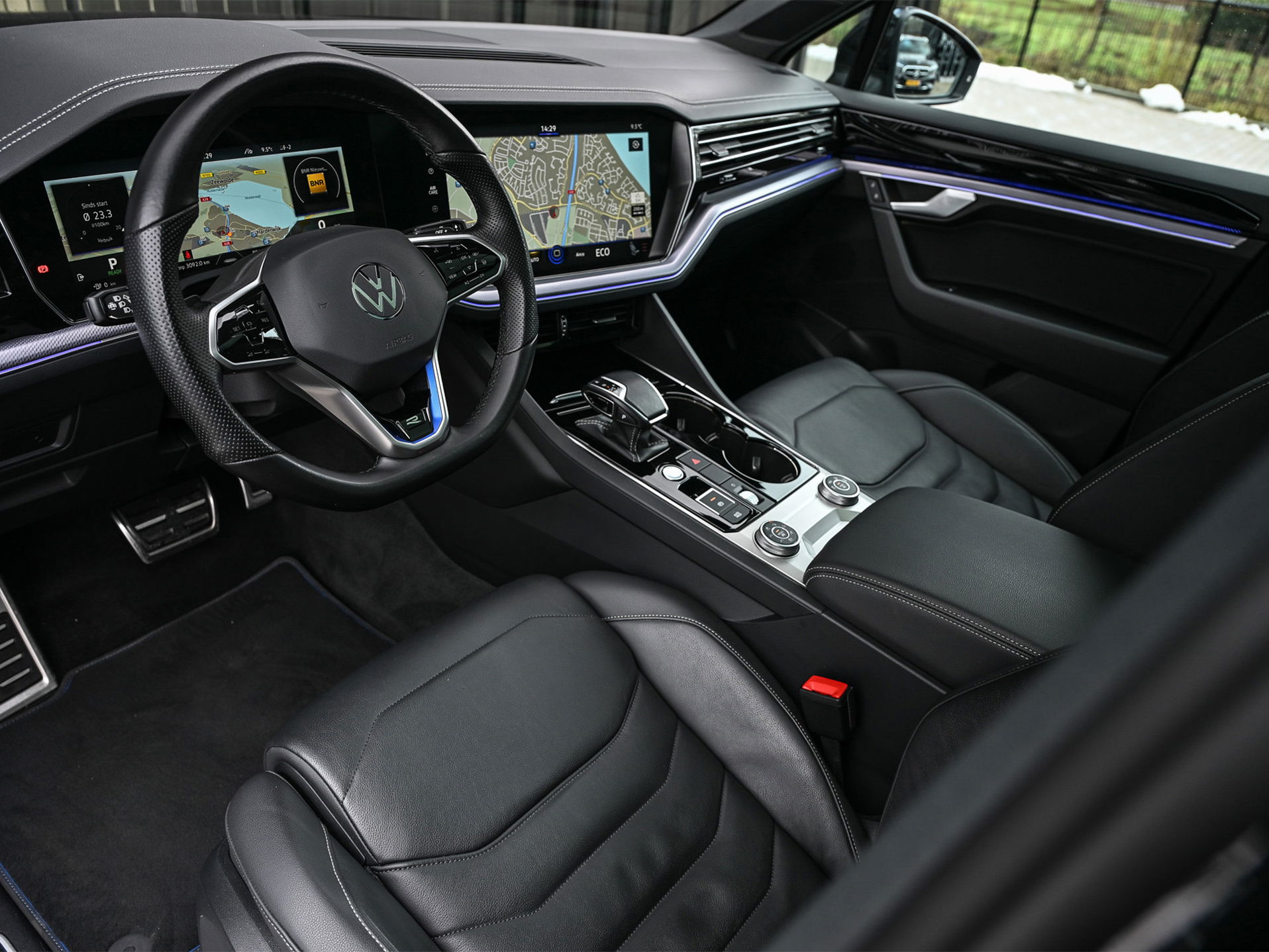 Volkswagen Touareg - 13