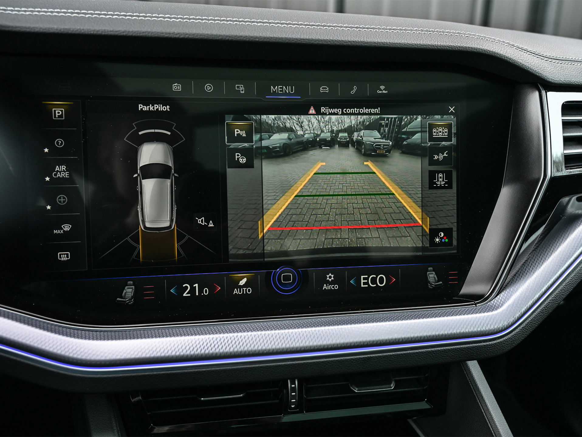 Volkswagen Touareg - 14