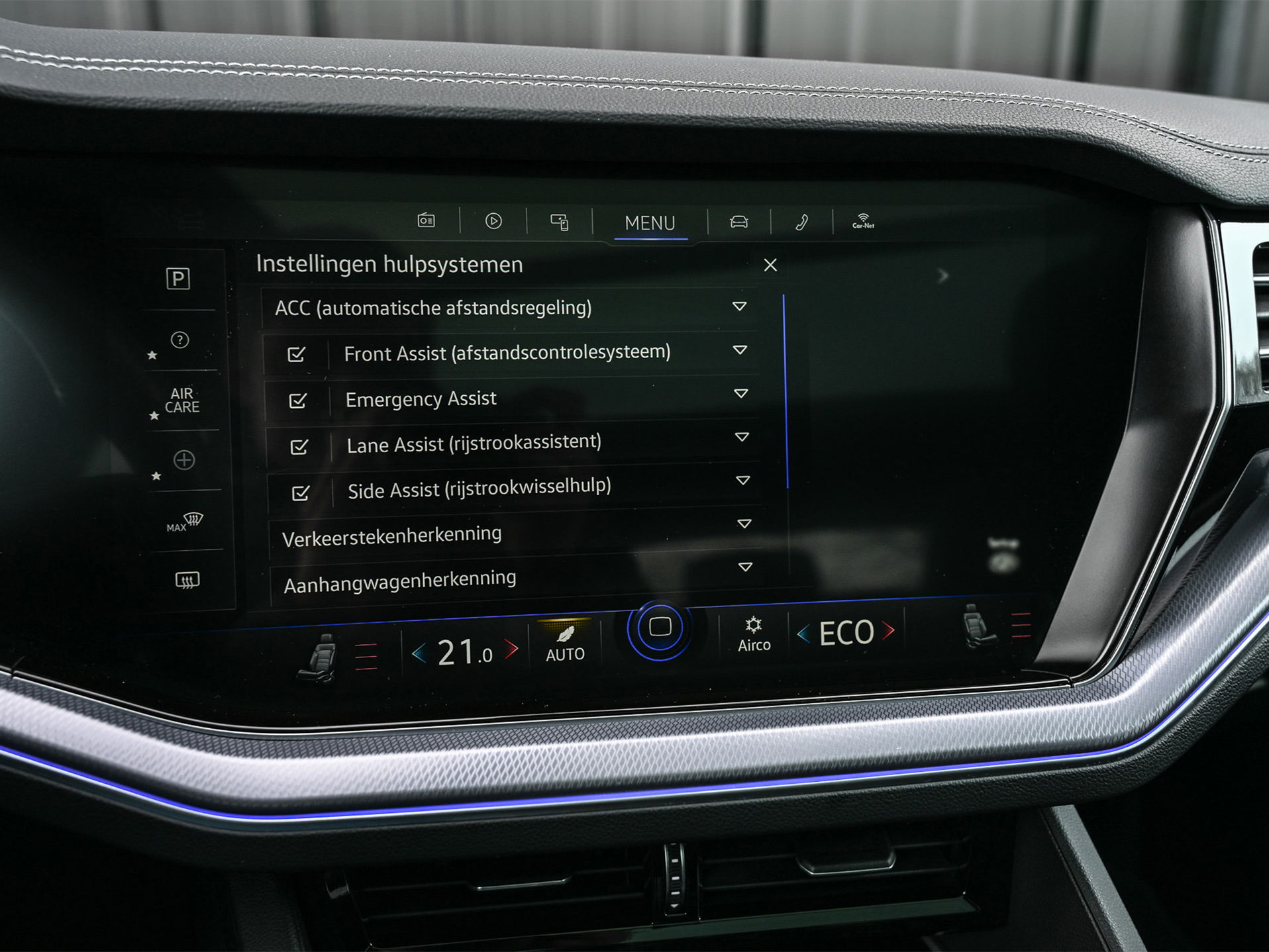 Volkswagen Touareg - 18