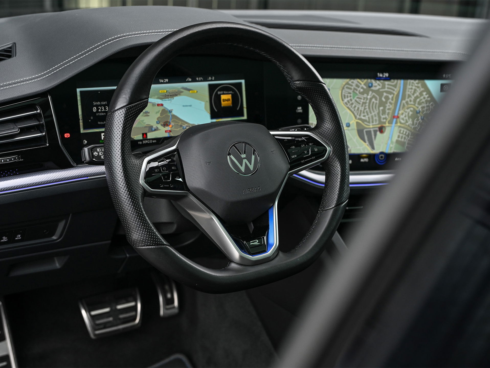 Volkswagen Touareg - 25