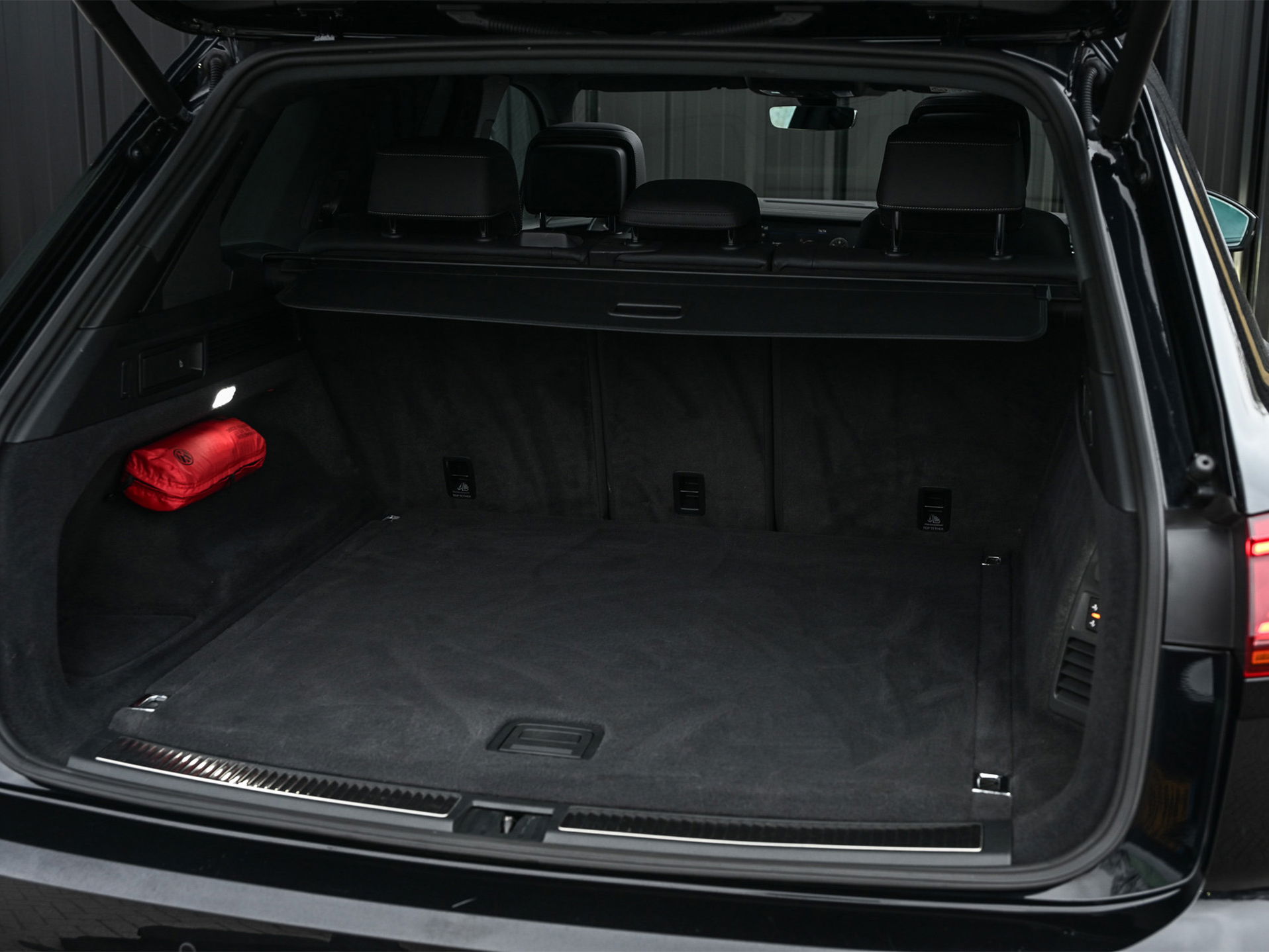 Volkswagen Touareg - 50