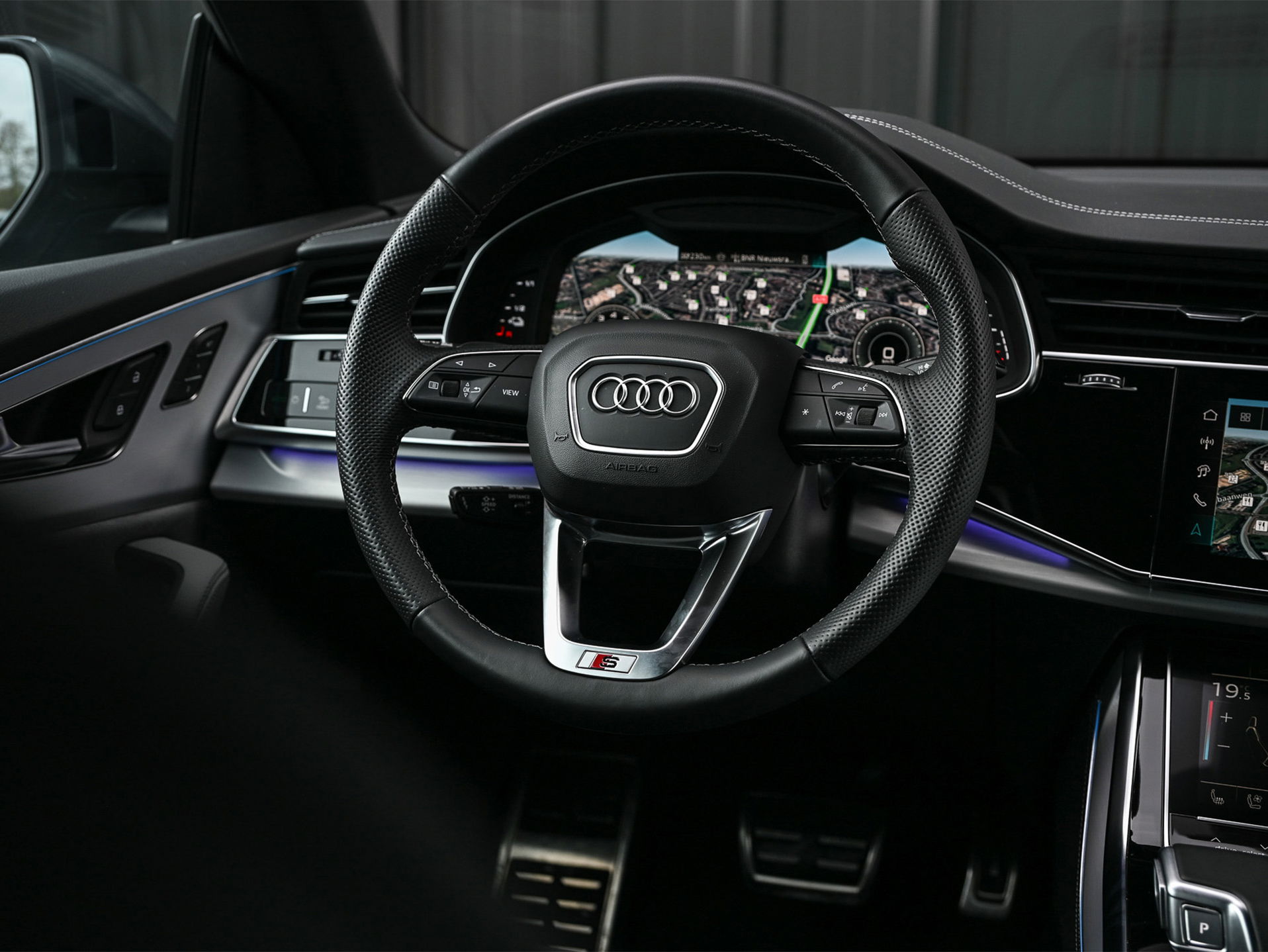 Audi Q8 - 45