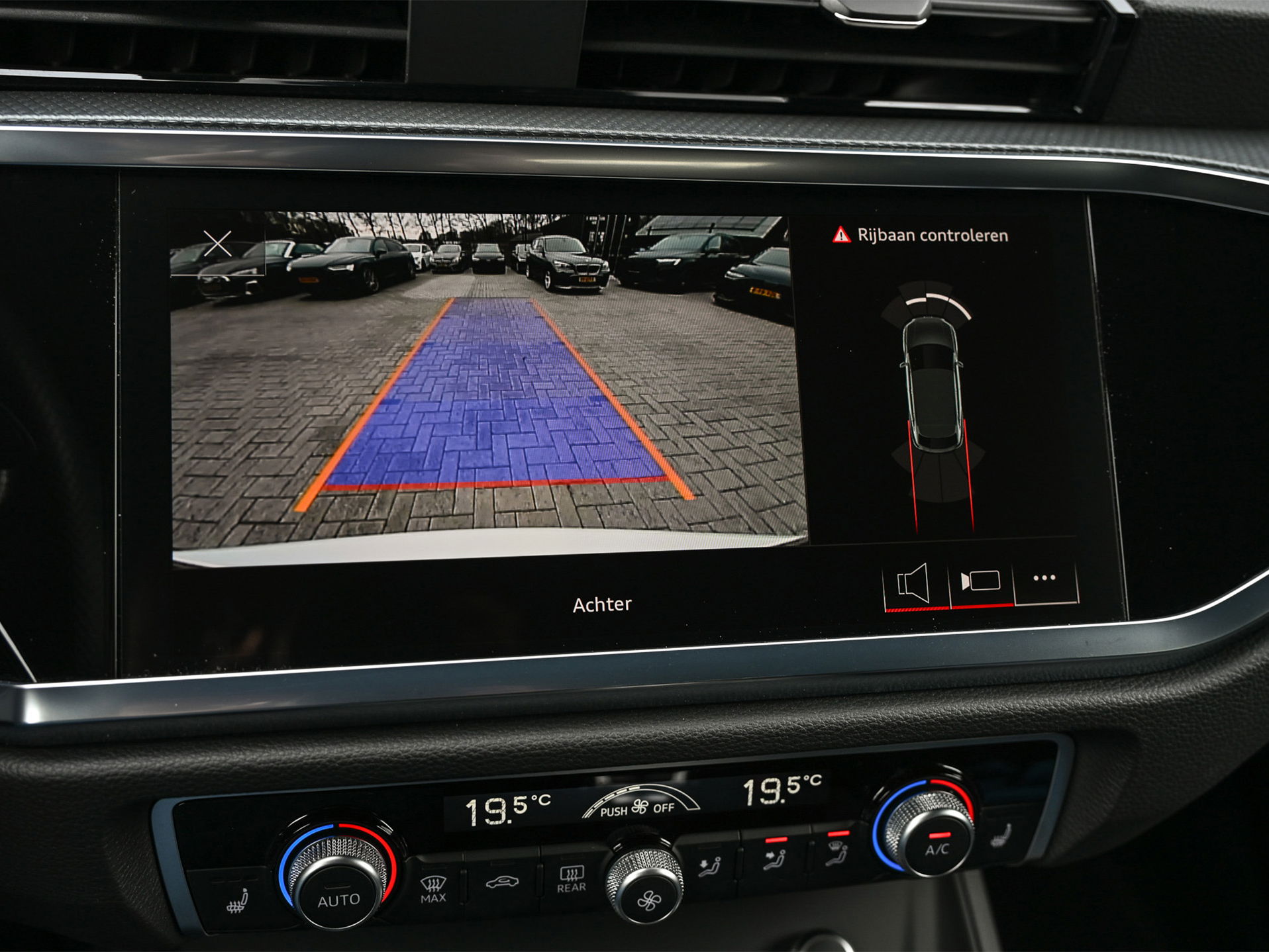 Audi Q3 Sportback - 13