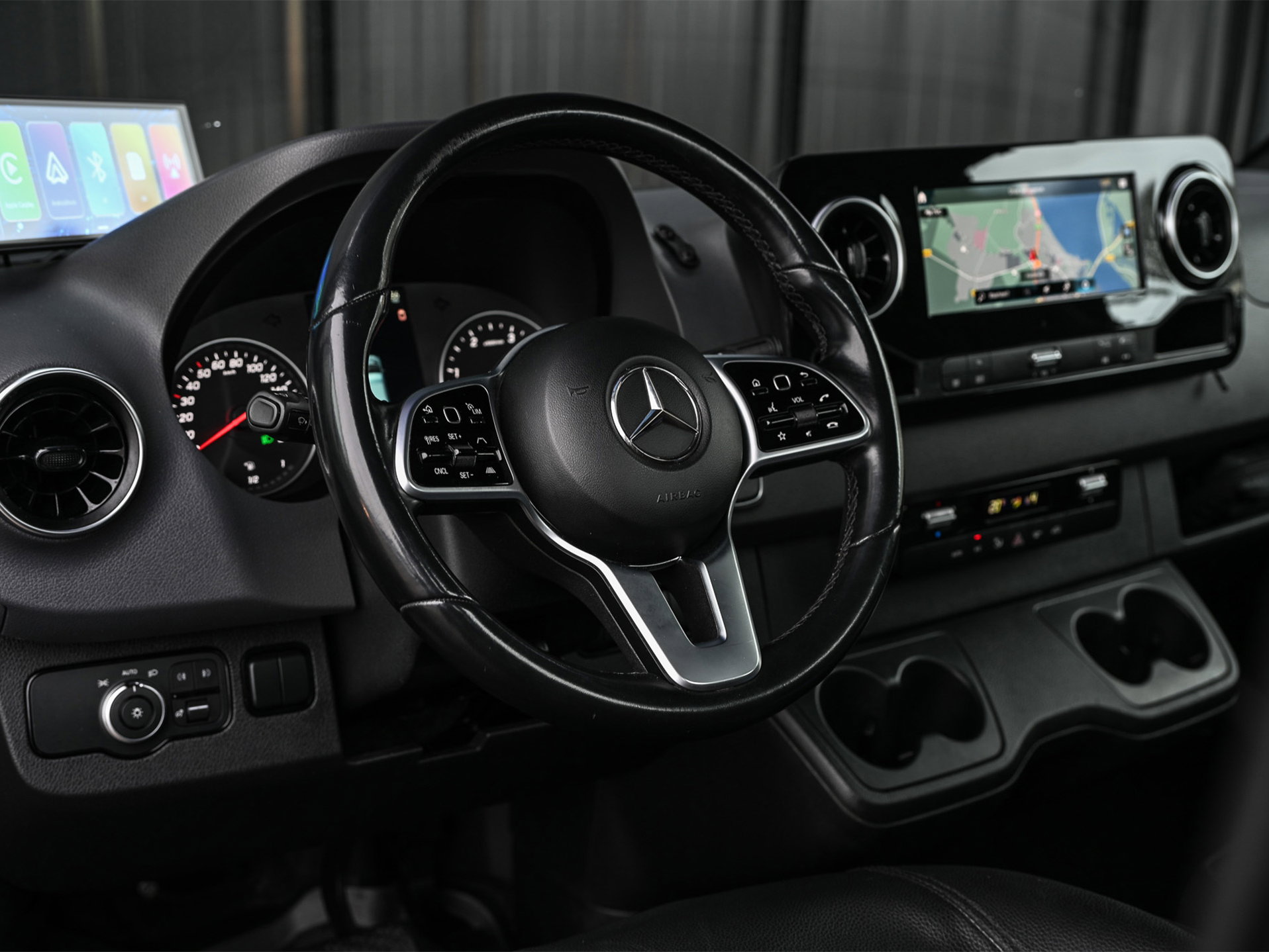 Mercedes-Benz Sprinter - 18