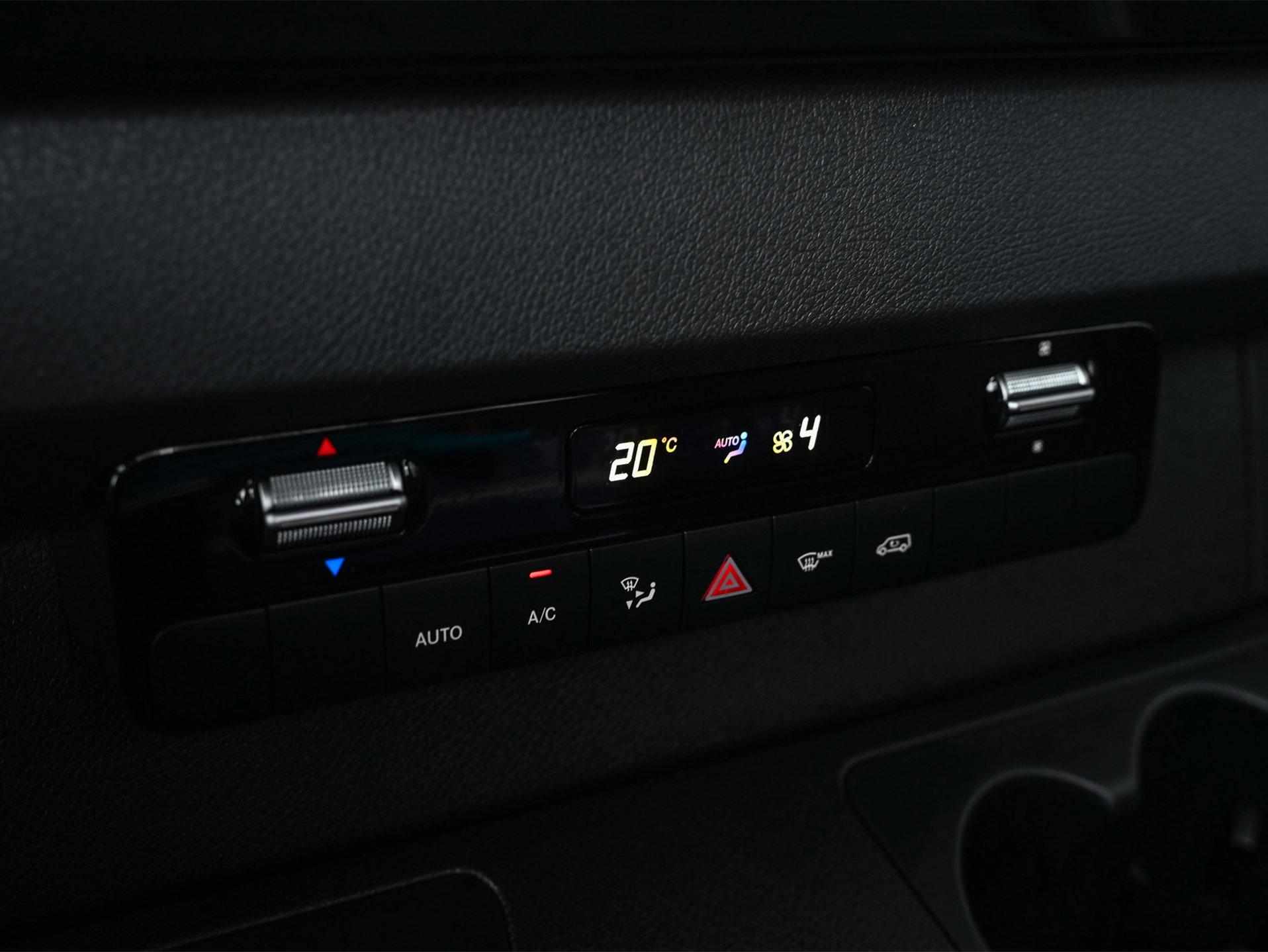 Mercedes-Benz Sprinter - 24