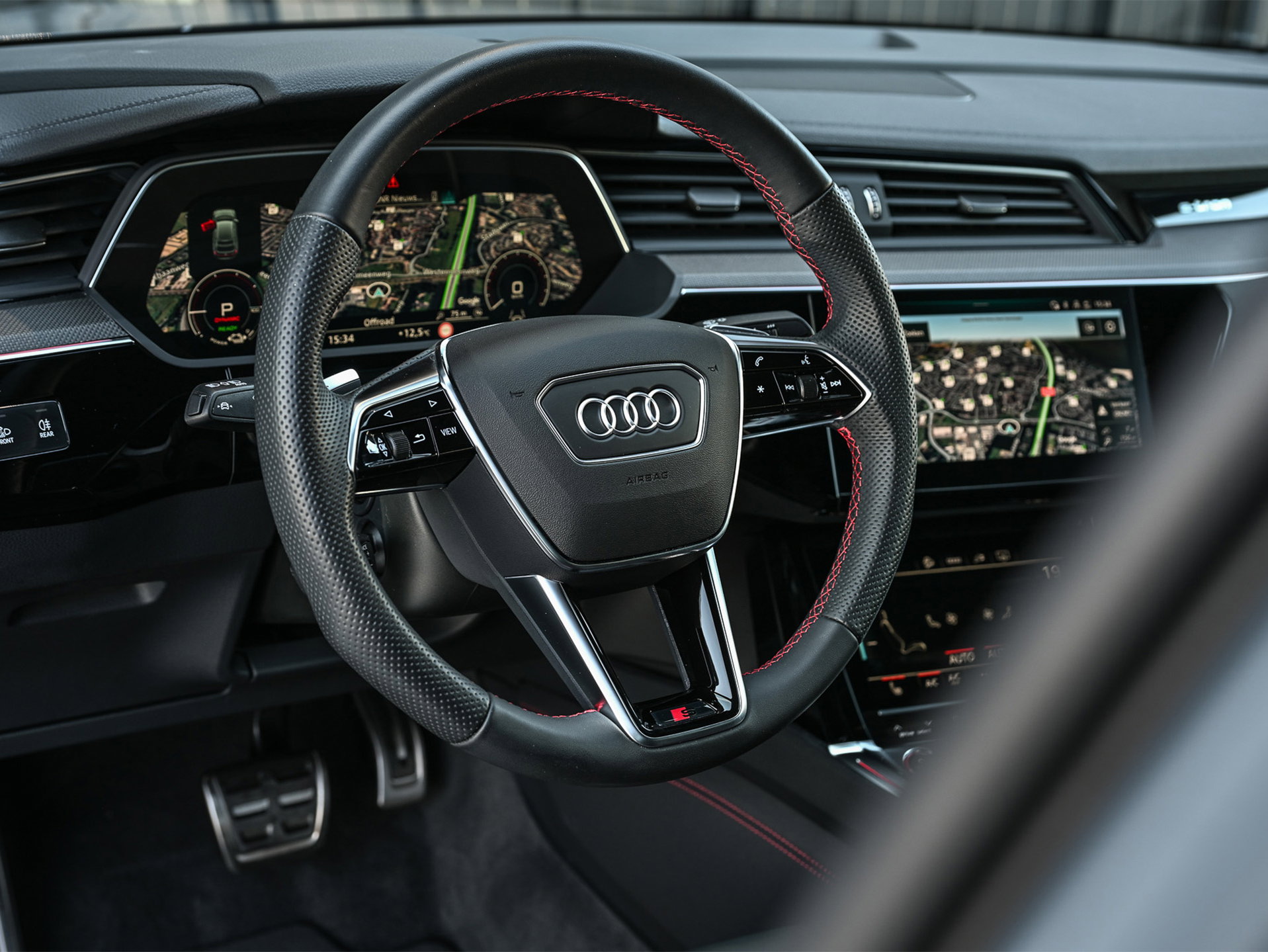 Audi Q8 Sportback e-tron - 28